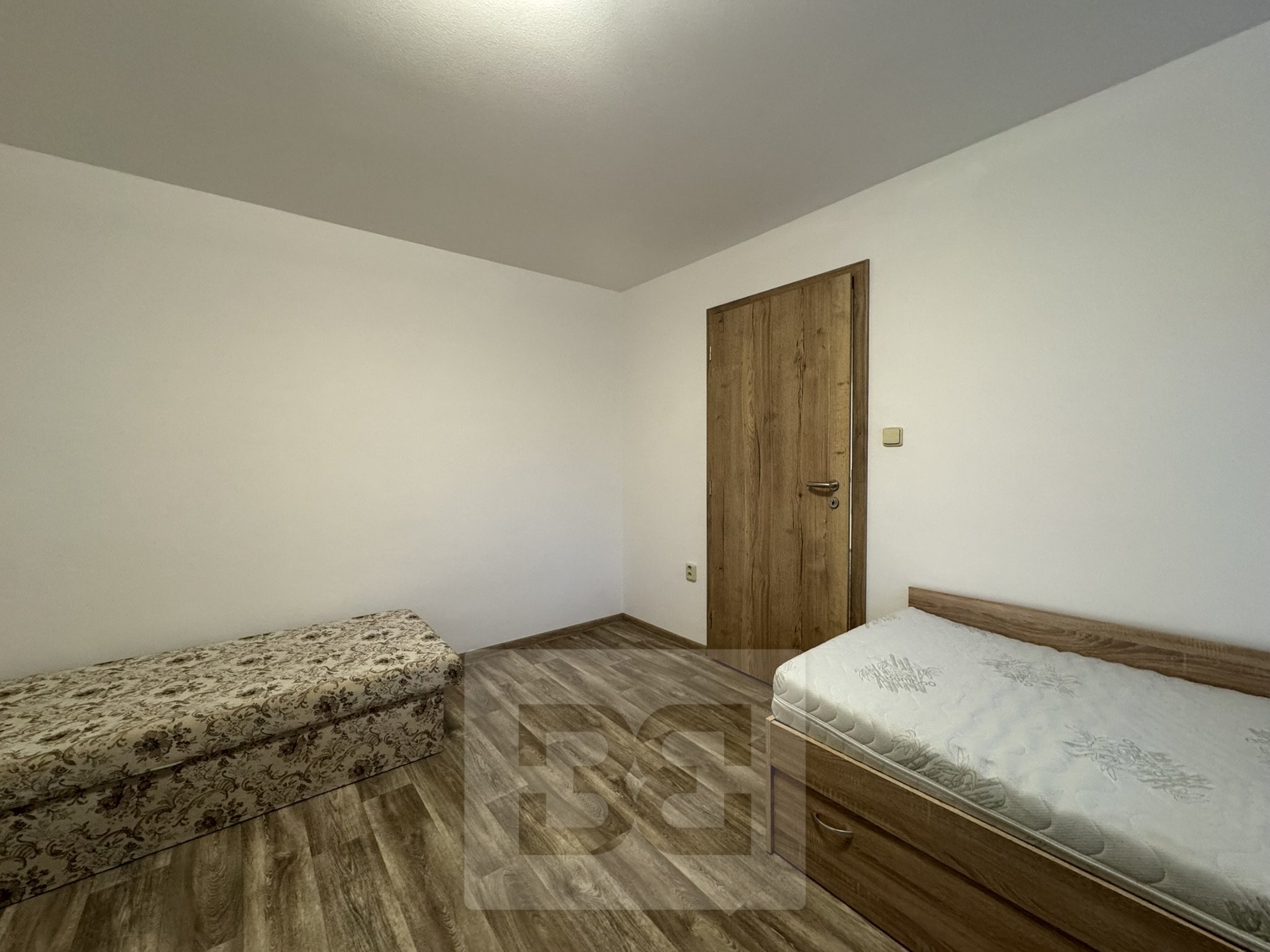 B8C4F3AD-E978-49EF-B8E8-AAA883590E3F_1_102_o