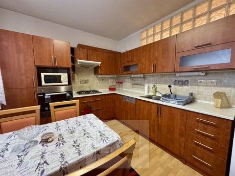 6607A9FF-BB72-4F71-AE46-D5C1E17576E5_4_5005_c