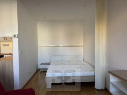 3C97BA4F-4C5E-45FD-9C97-F443532D2C56_4_5005_c