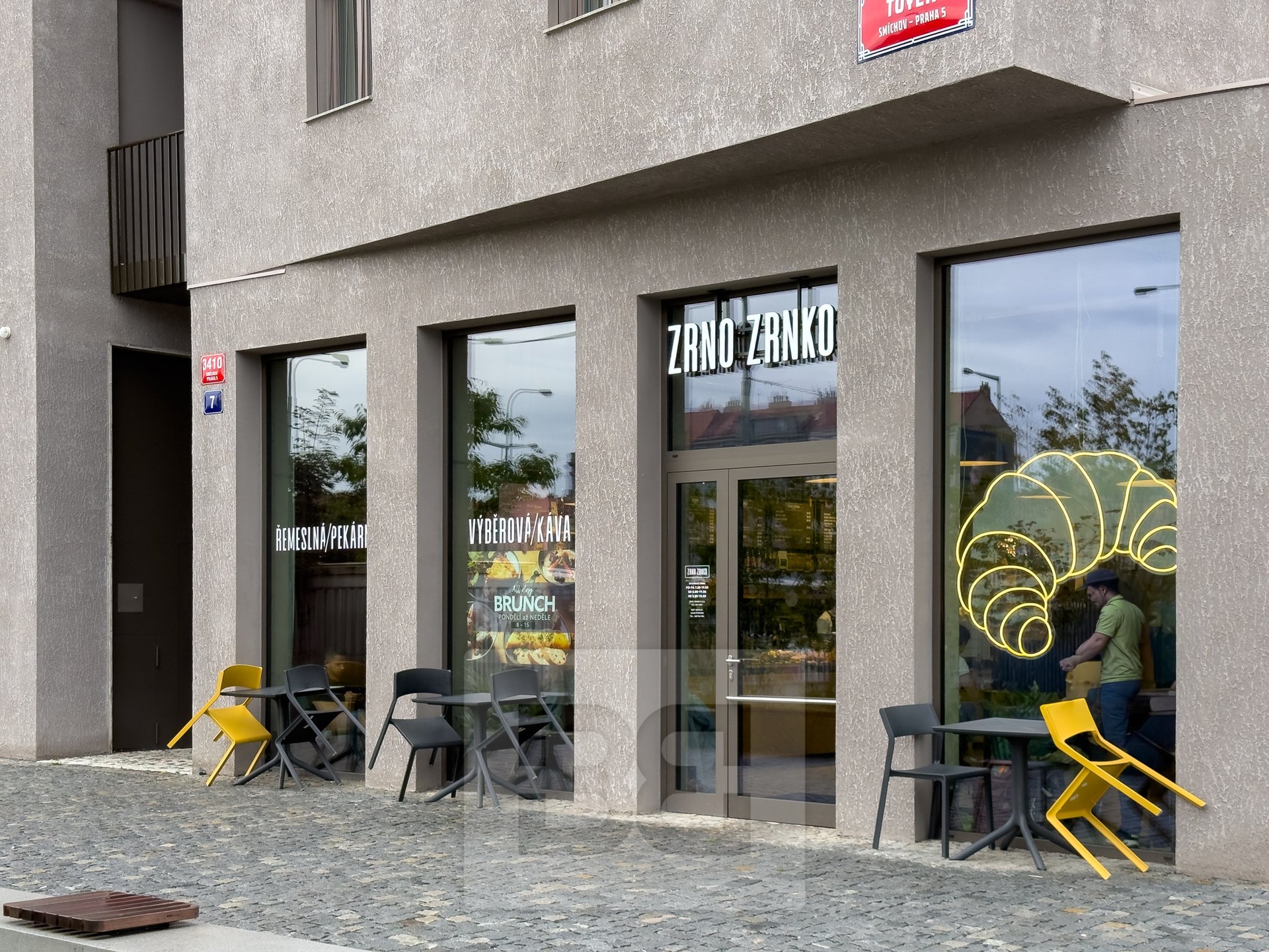 Kavárna v přízemí