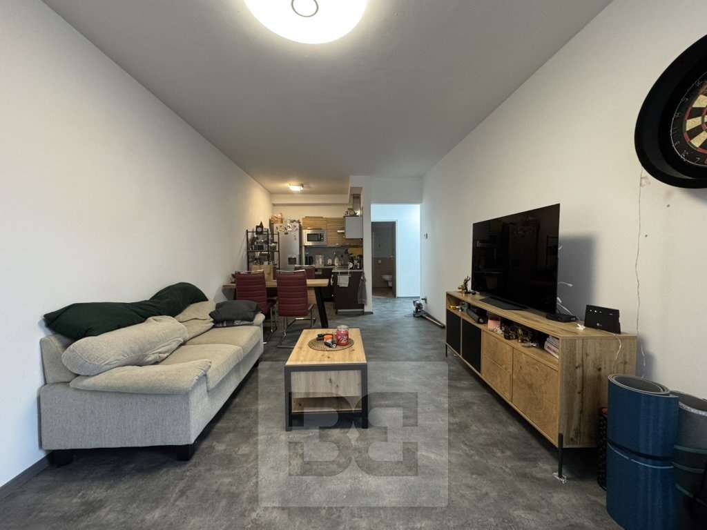 CF97AD9F-EA39-44CA-A194-06DF24F3F26F_1_105_c