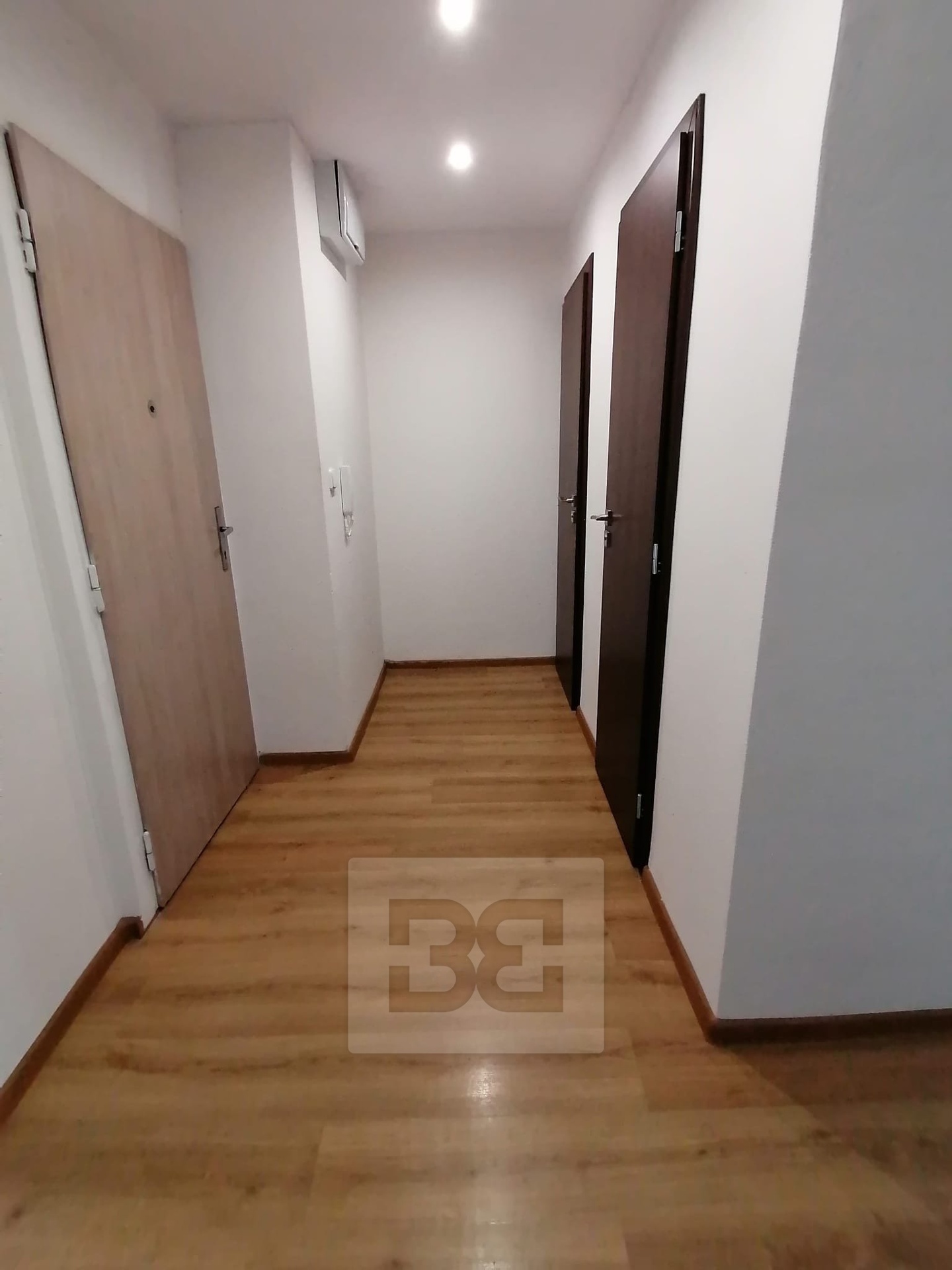 87bb8b9c-543a-4d13-9294-b12490629e35