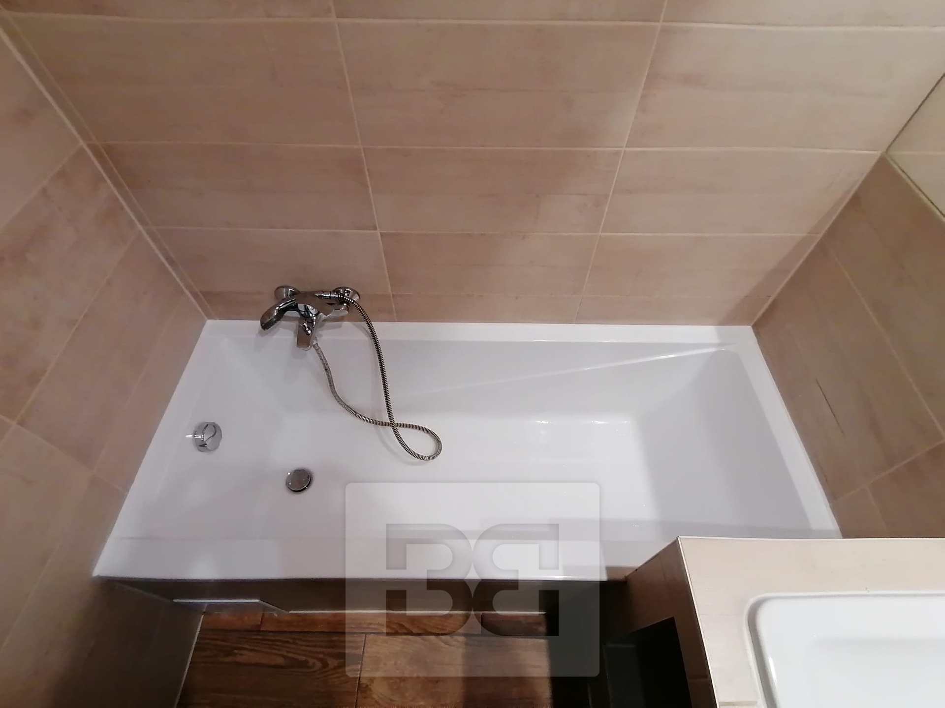 993b58d8-5f4e-472f-bd2f-5f51b642d4f0