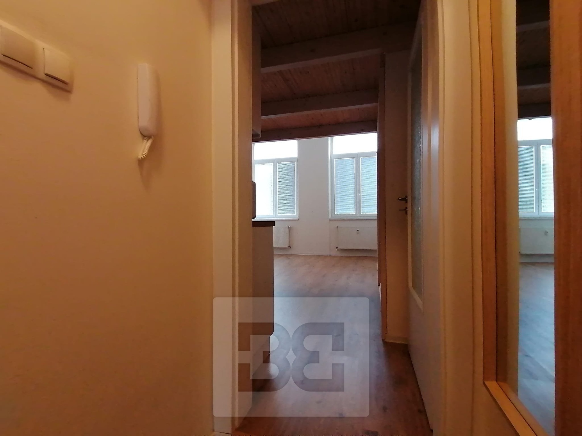 dfe0497d-3209-4bec-8547-9cabdfaeb4d0