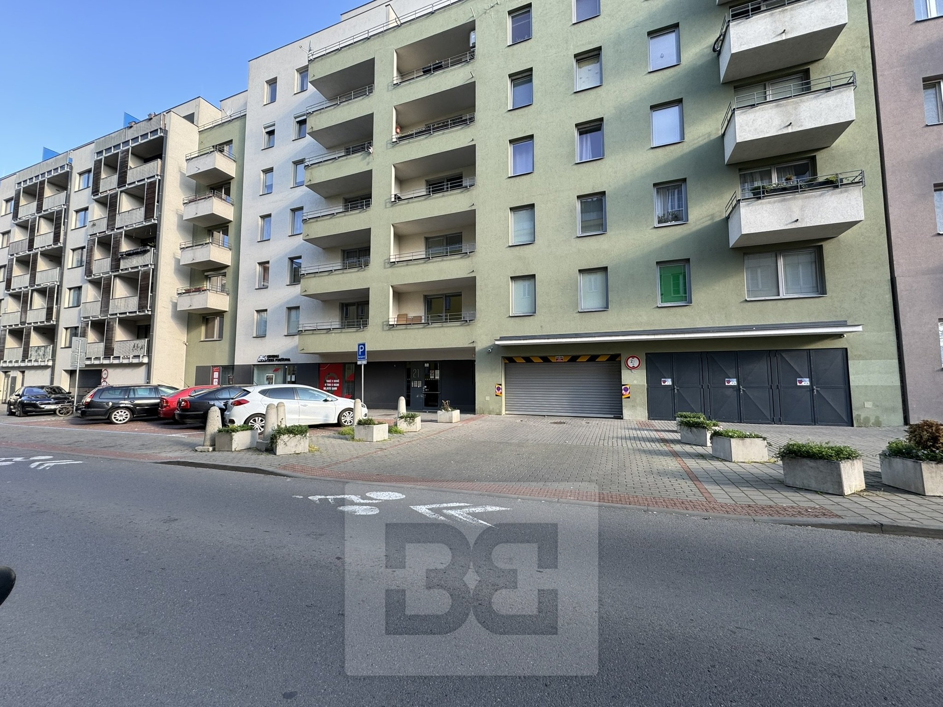 CA14A7D4-3218-4548-A4E3-A7FFFEBCB579_1_102_o