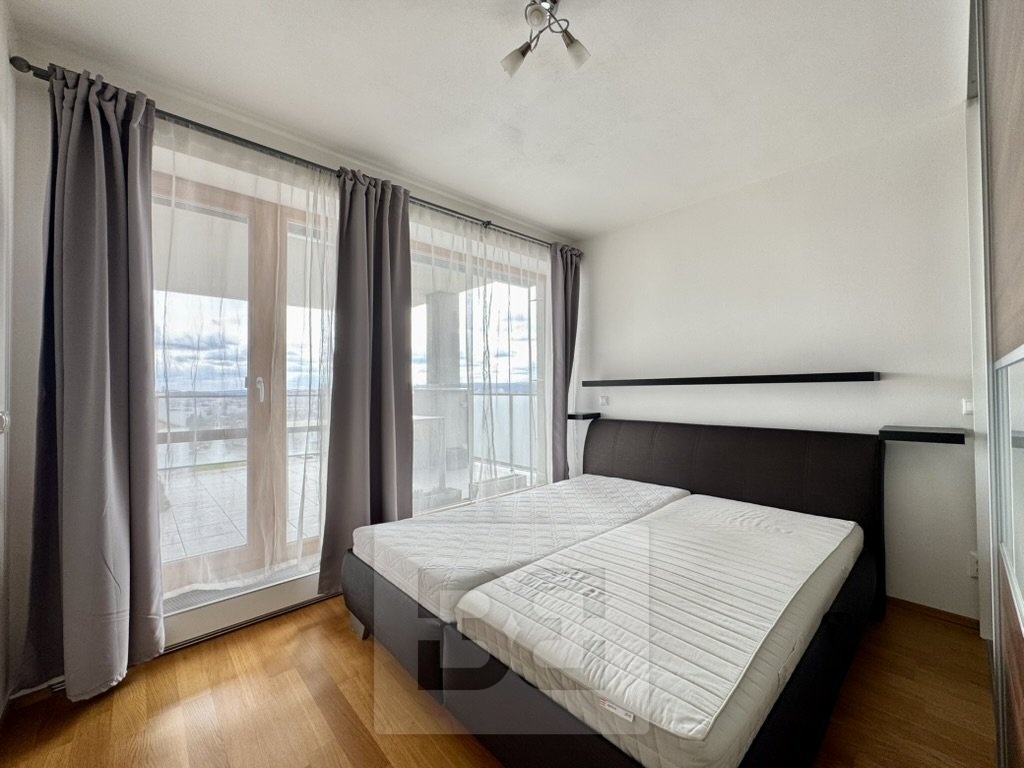 D779F018-896F-4817-9256-A02C8D41C42A_1_105_c