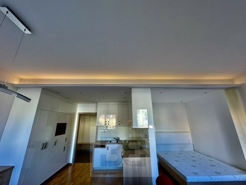 7EC99820-EDDD-4905-A143-AC2771E9C3CC_4_5005_c