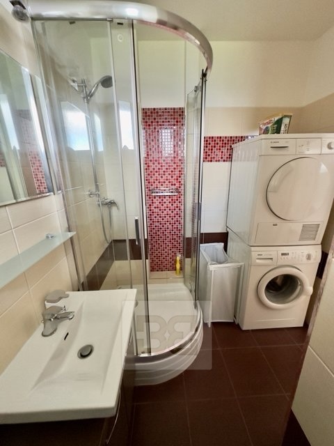 01C2327C-96AC-422A-A011-CEFA6FF153A1