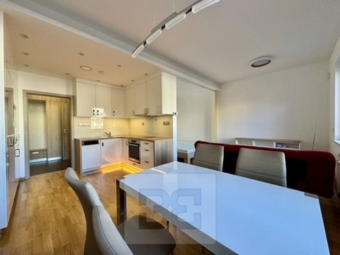 64C583A2-A242-439F-85D4-08C54CD64B69_4_5005_c