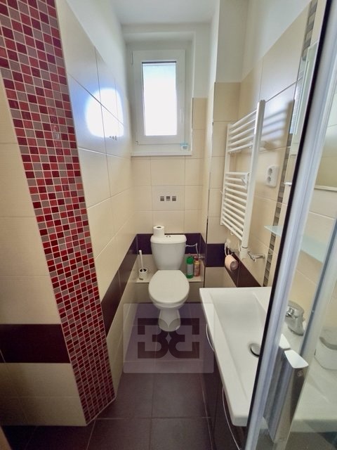 6DCB60DF-D6CA-466E-8E42-D9F12883AAED