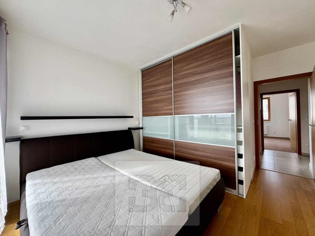 F94F2EB8-D446-44EC-B37D-7B672C9BE257_1_105_c