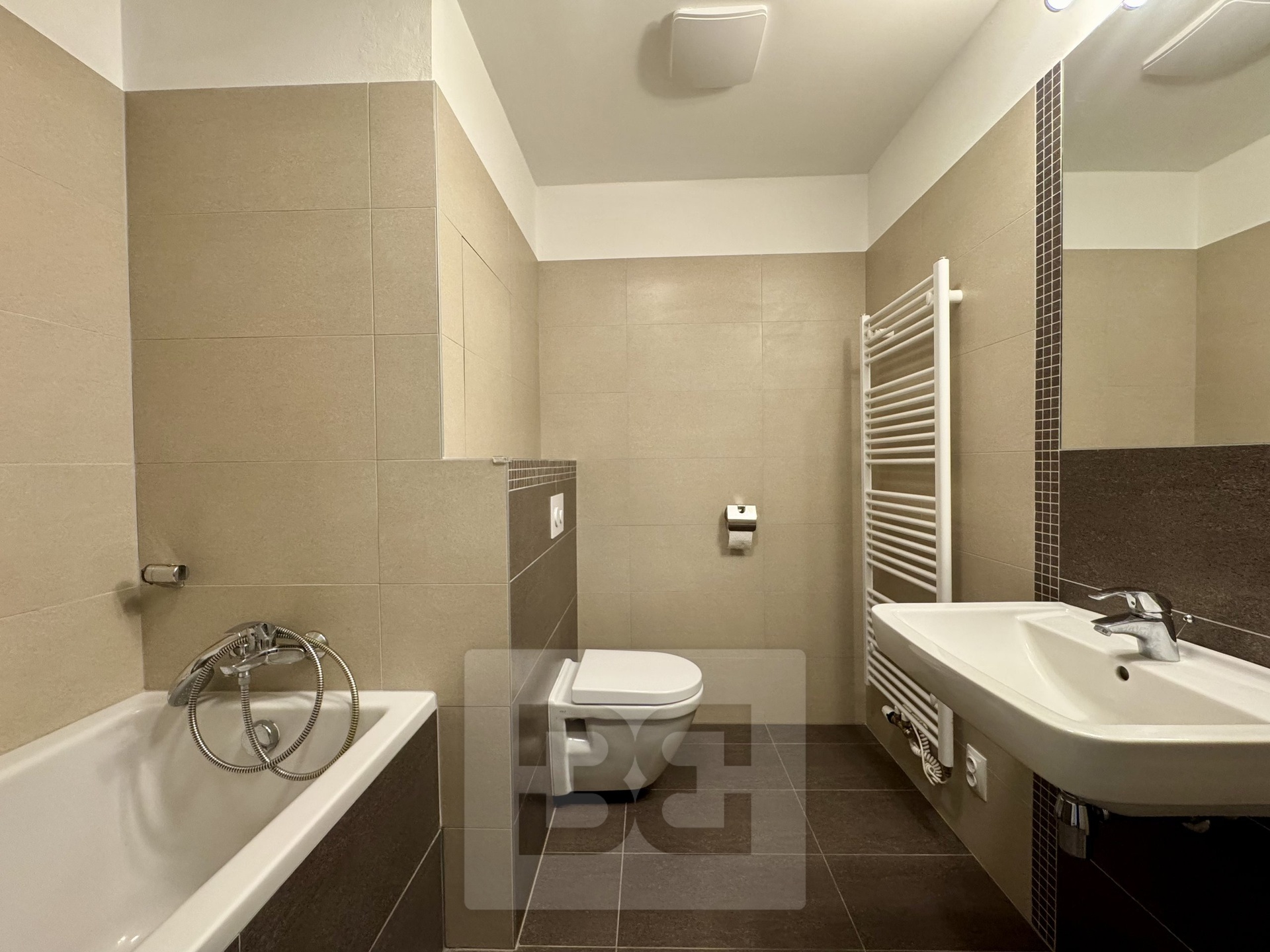 804F8D8F-BA99-463E-B366-958FD0145686_1_201_a