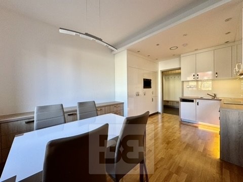 FA0DA63E-69B3-4036-9CEC-B7AE9B4A6C85_4_5005_c