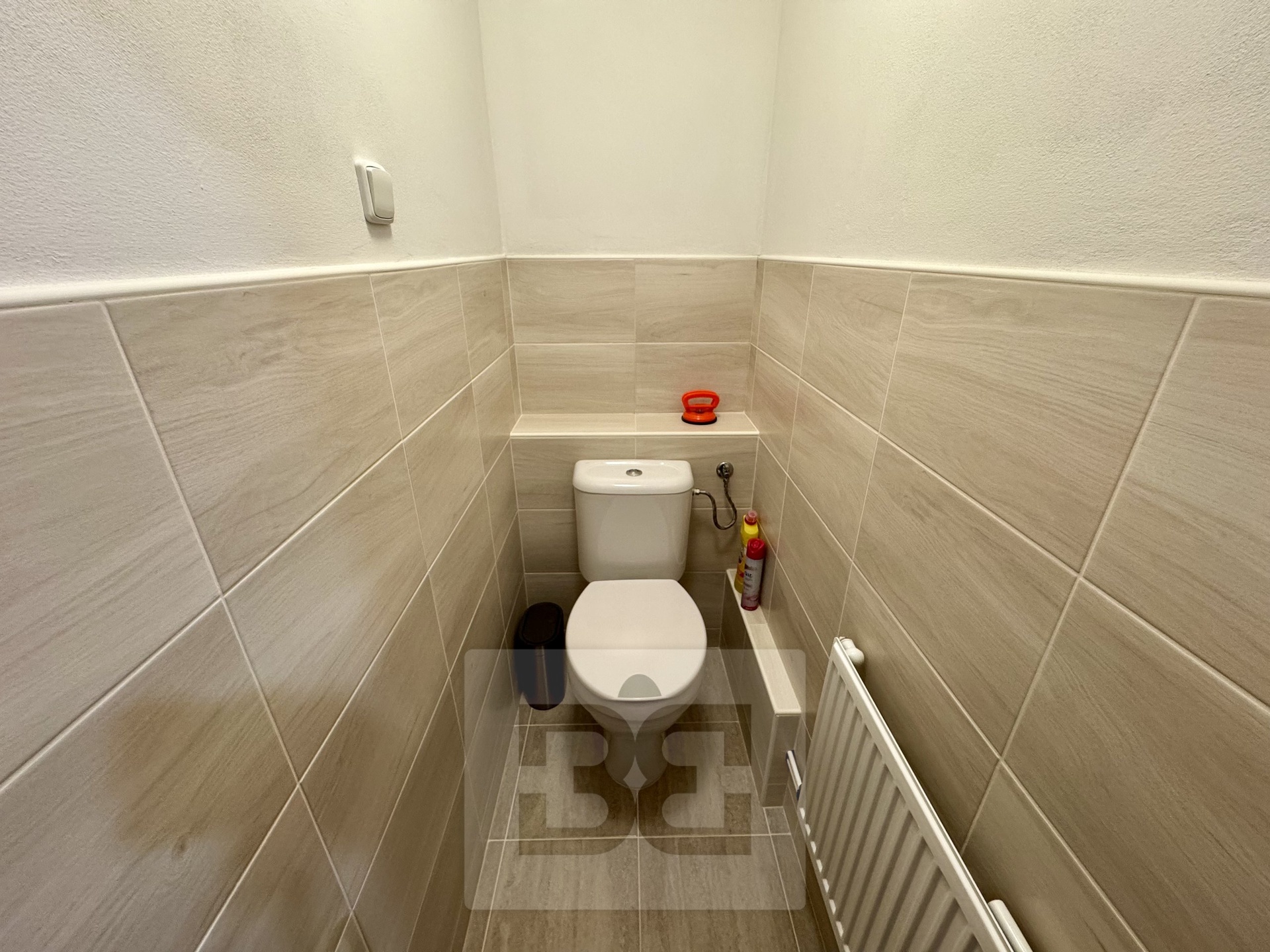 27A13185-6F8E-4B36-B9D2-EBAA8BB9D03F_1_201_a