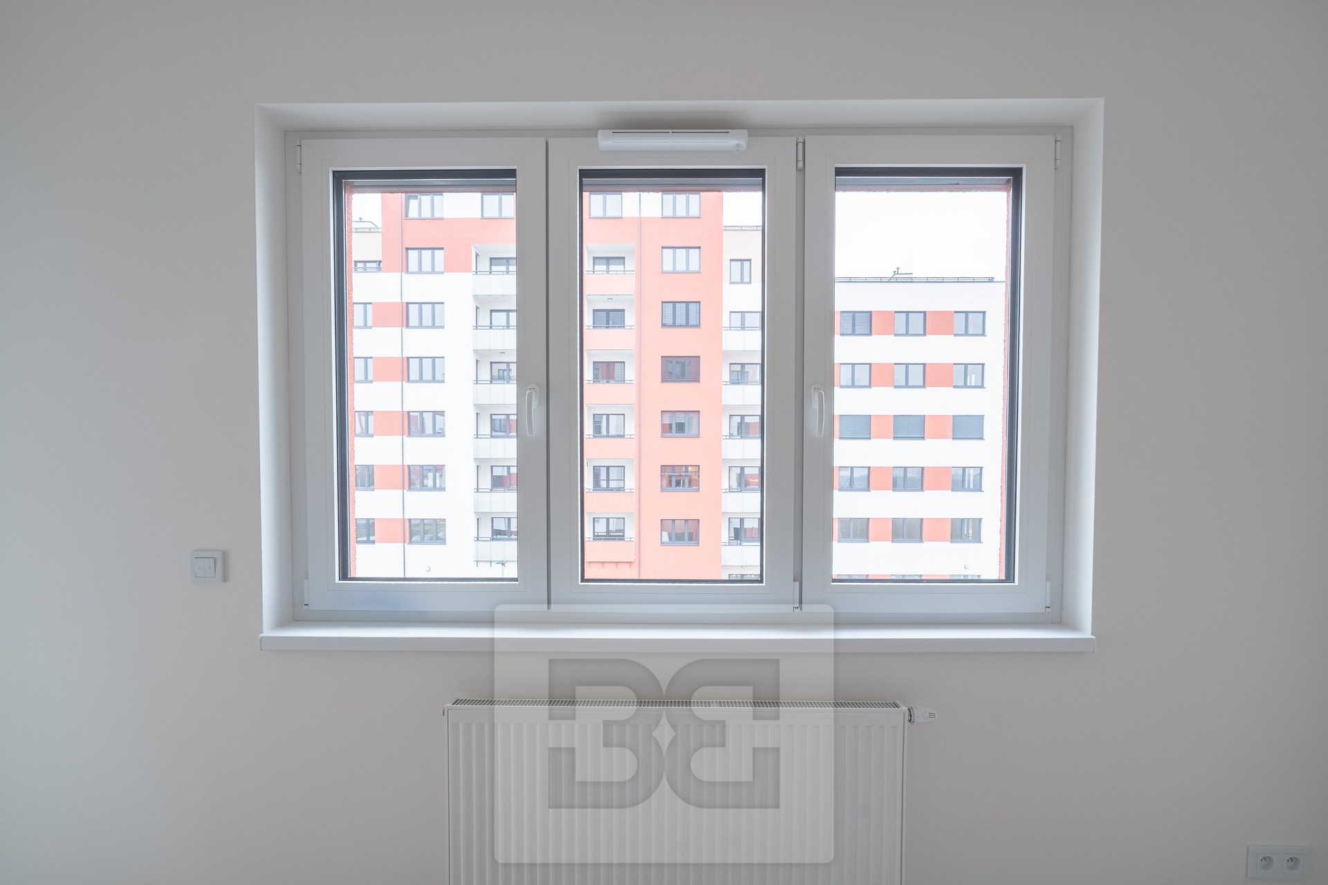 Okno v obývací části