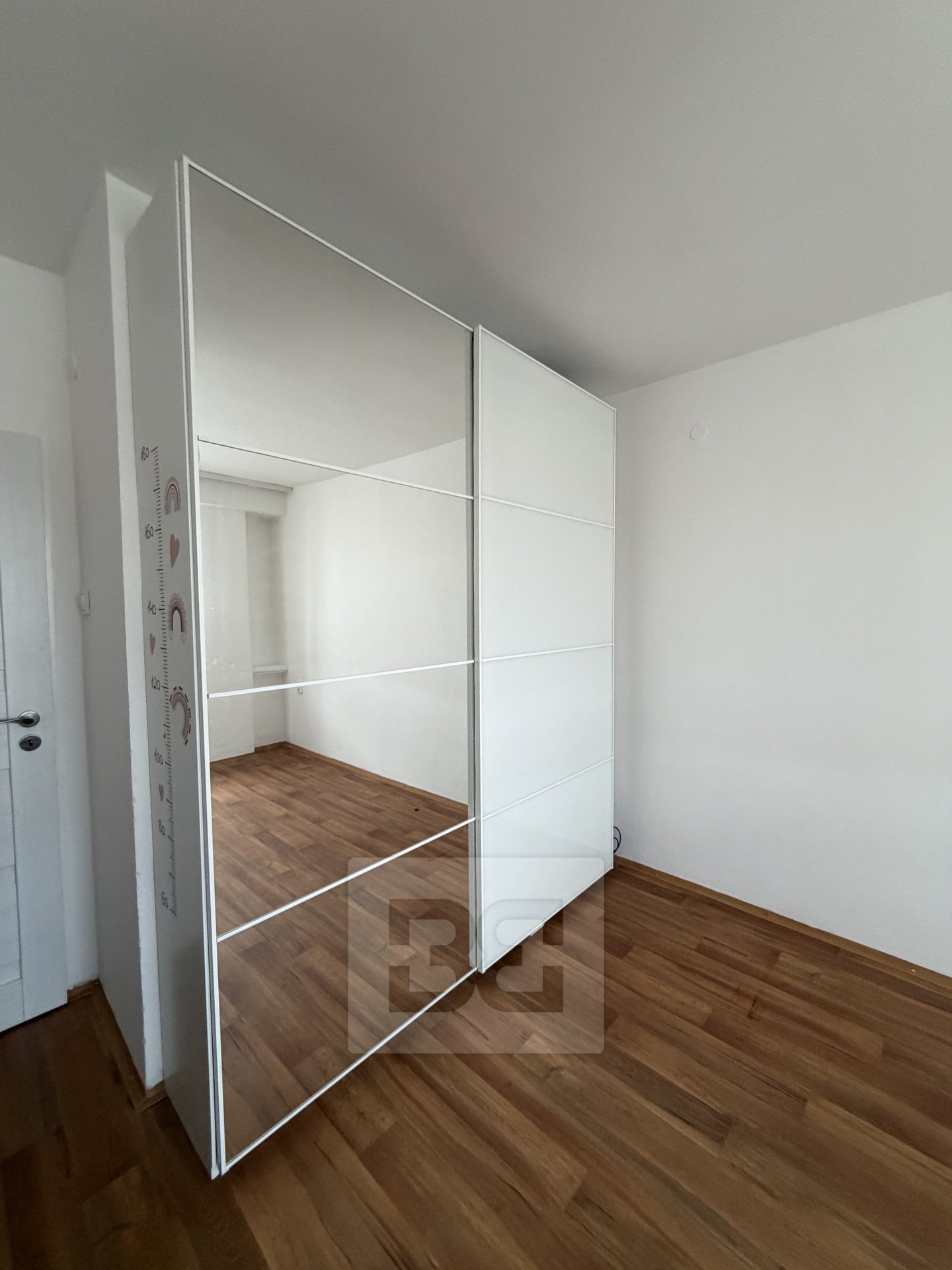 6F2F083C-863D-4155-8389-F8E3CB4D352C