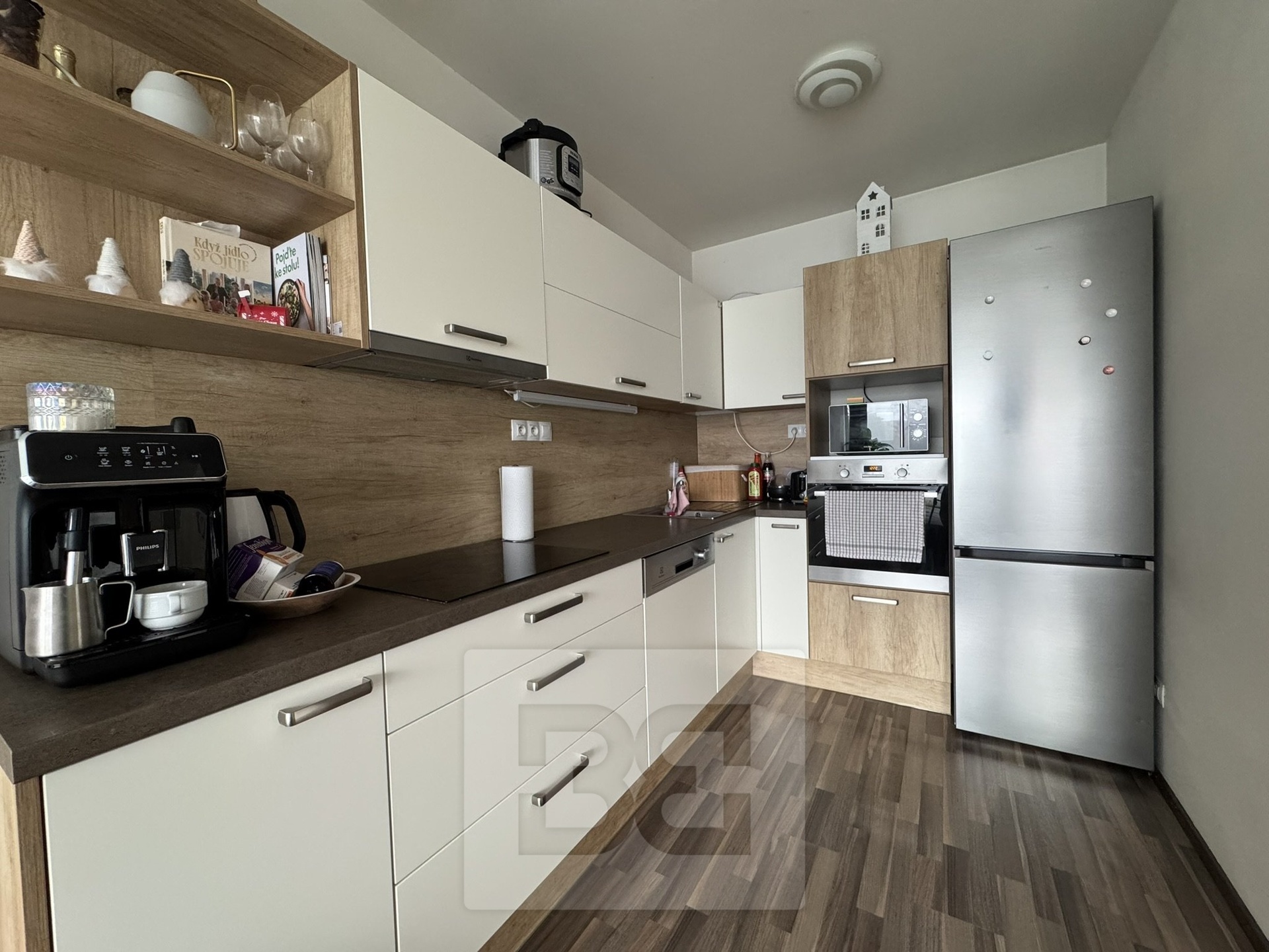 5777AEBE-5A24-4357-A8E0-CB814B6F200E_1_102_a