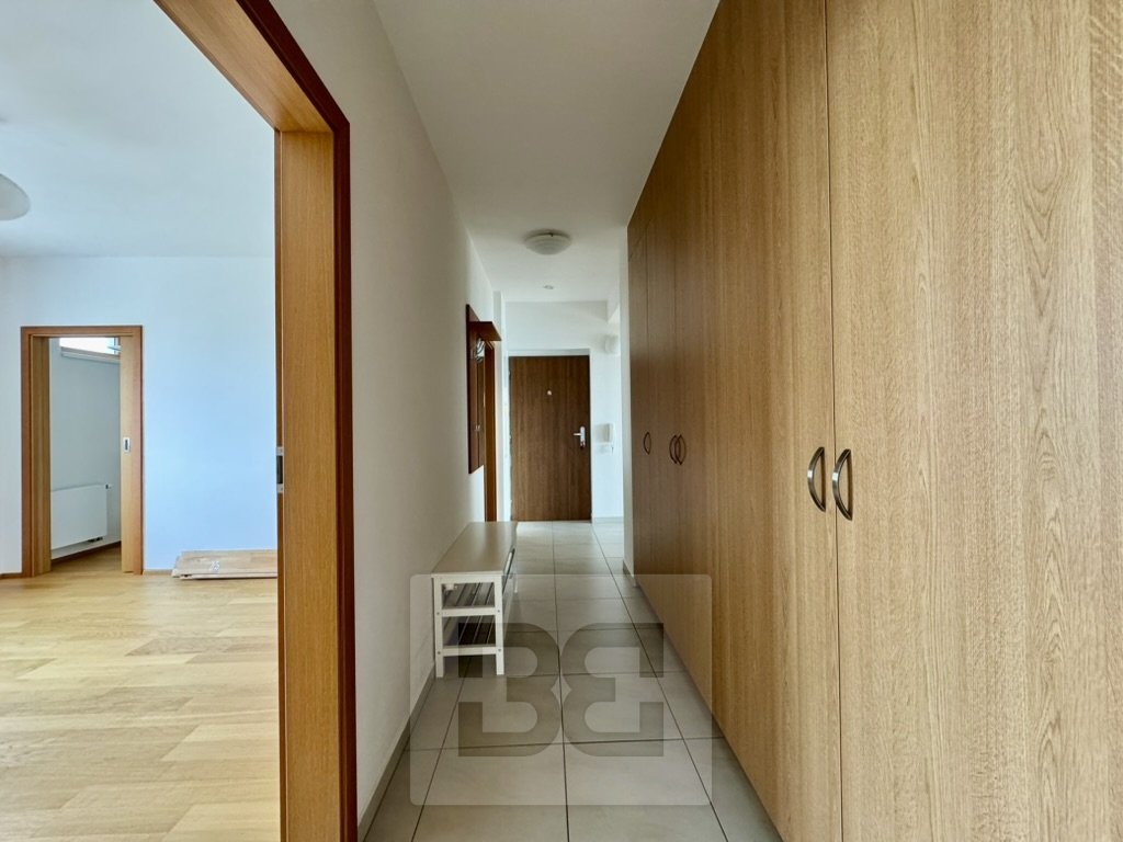 F16B811B-D69E-4E49-B3F3-1326B9429D05_1_105_c