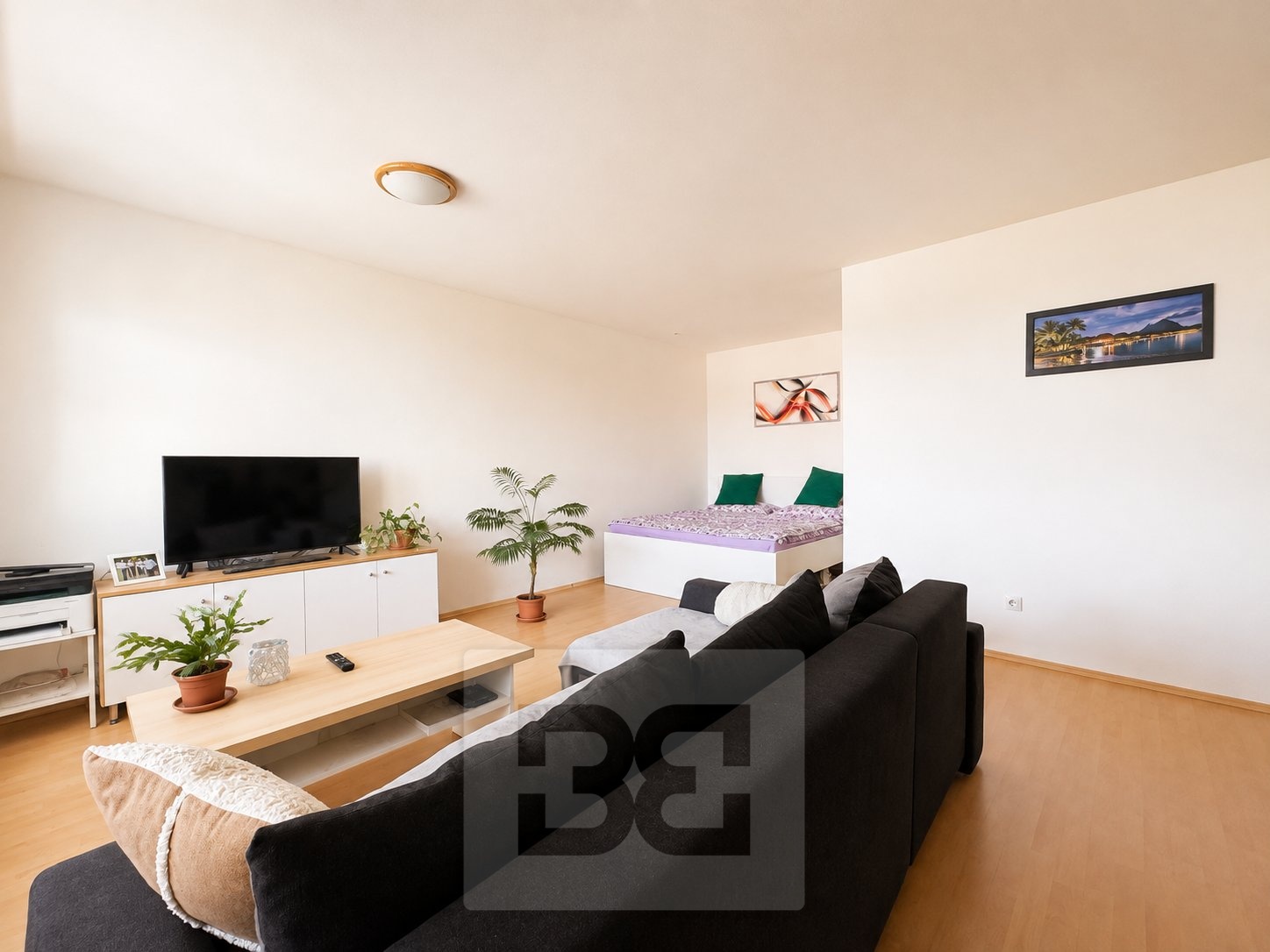 AB15E16D-3C96-449B-A980-F4F794447CBF