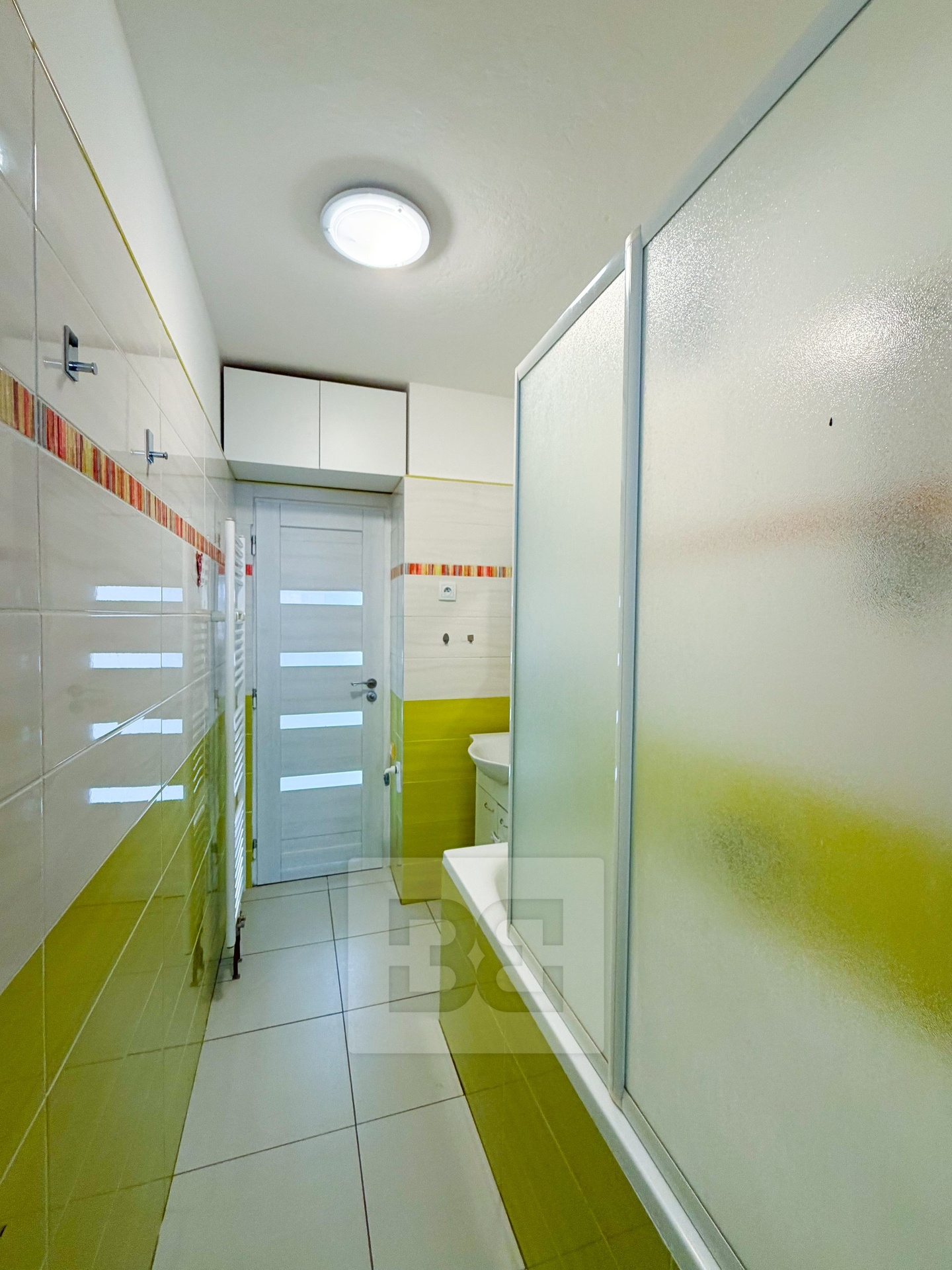 9C2283E5-224B-4ED0-AA36-A1A25543D509