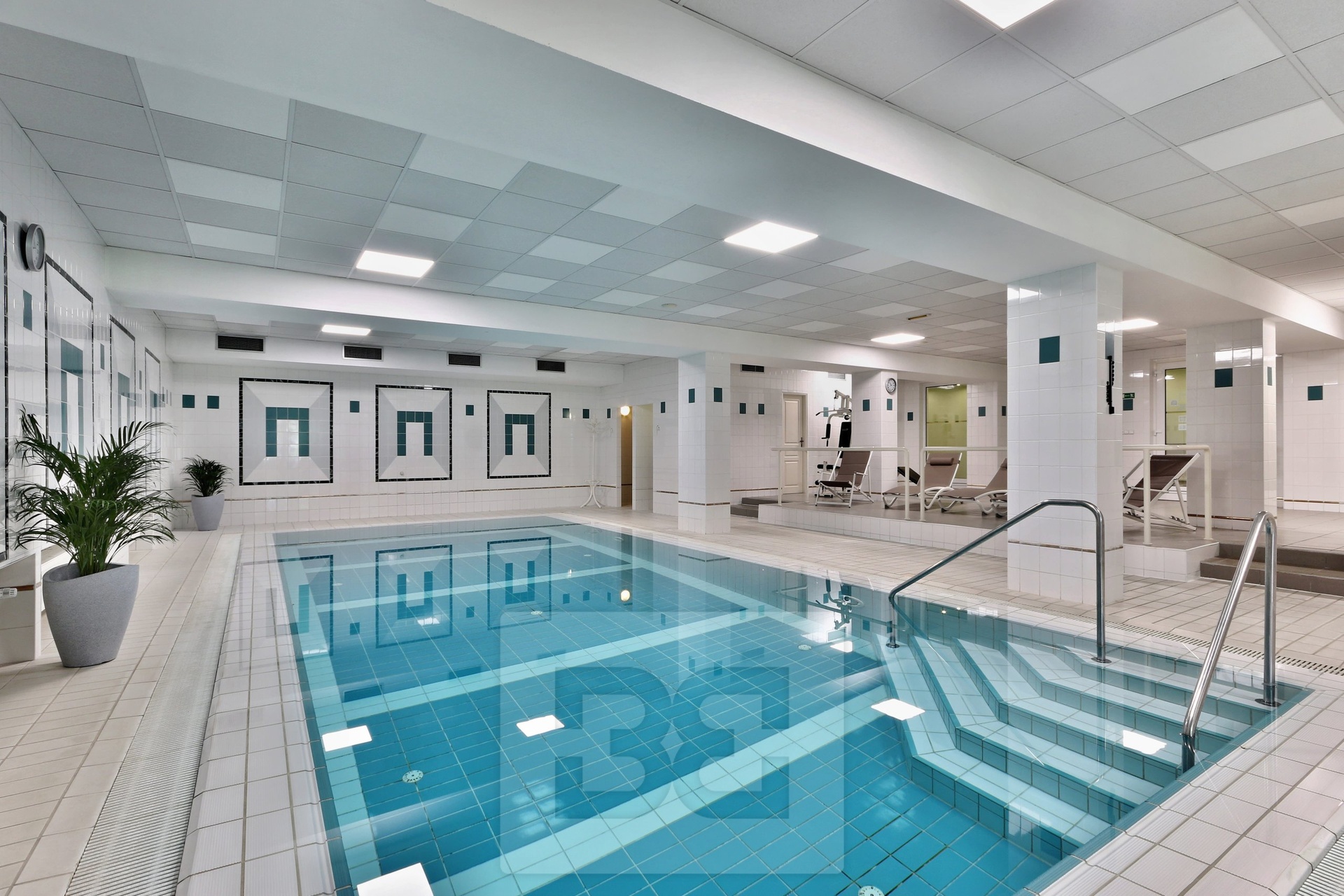 Schwimmhalle