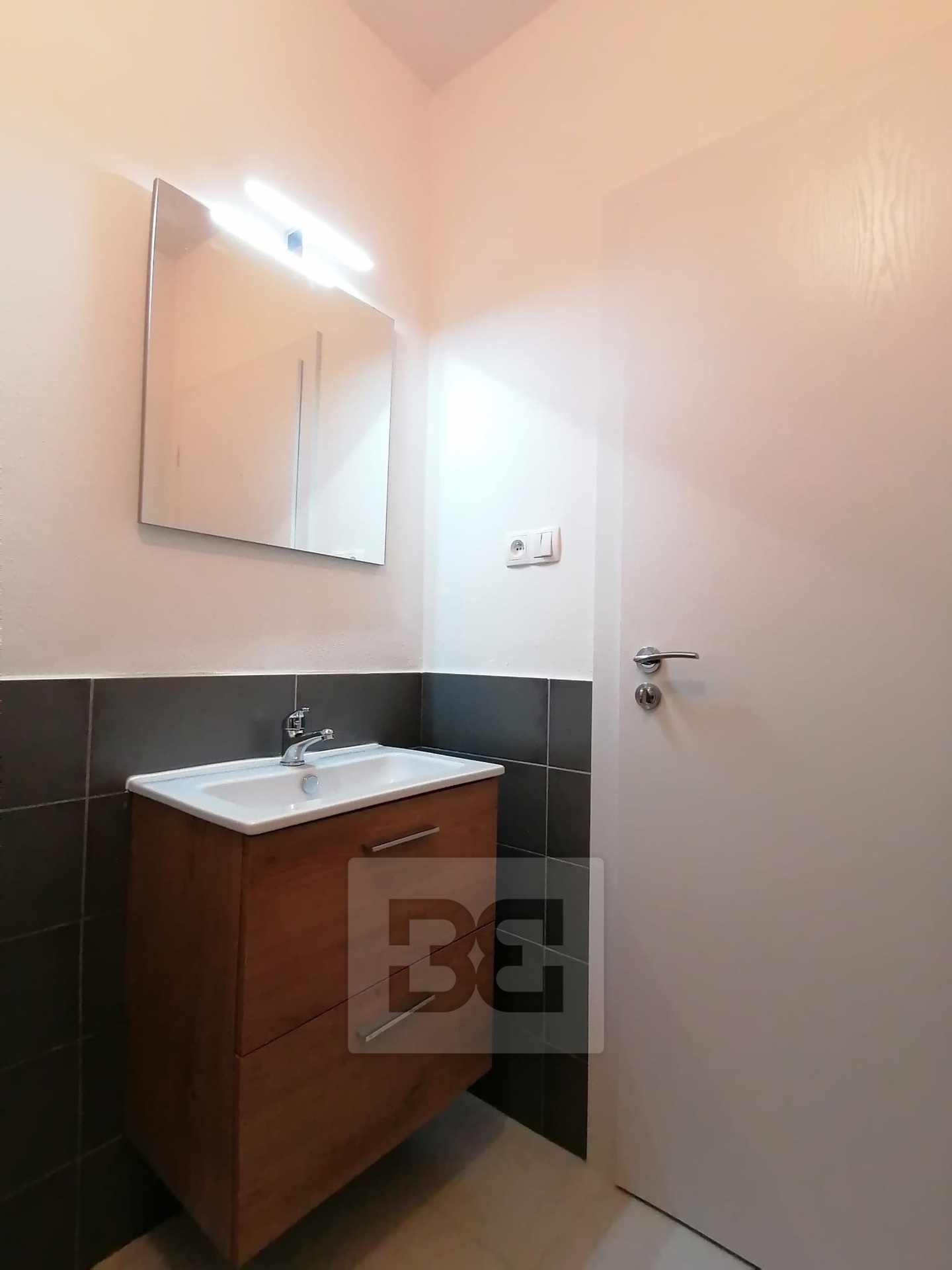 f35b77a6-c829-4c41-9153-8e1a013fe69b