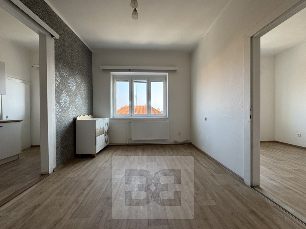 DD779CE1-F509-47DB-8AEB-1224CB8AC020_1_105_c