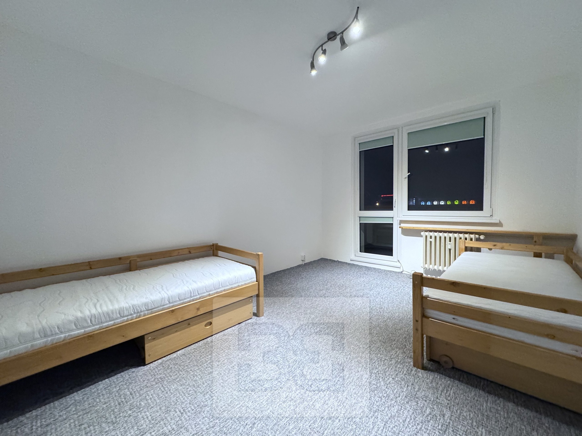 A4465225-C318-4A03-A77C-218CE089CD53_1_201_a