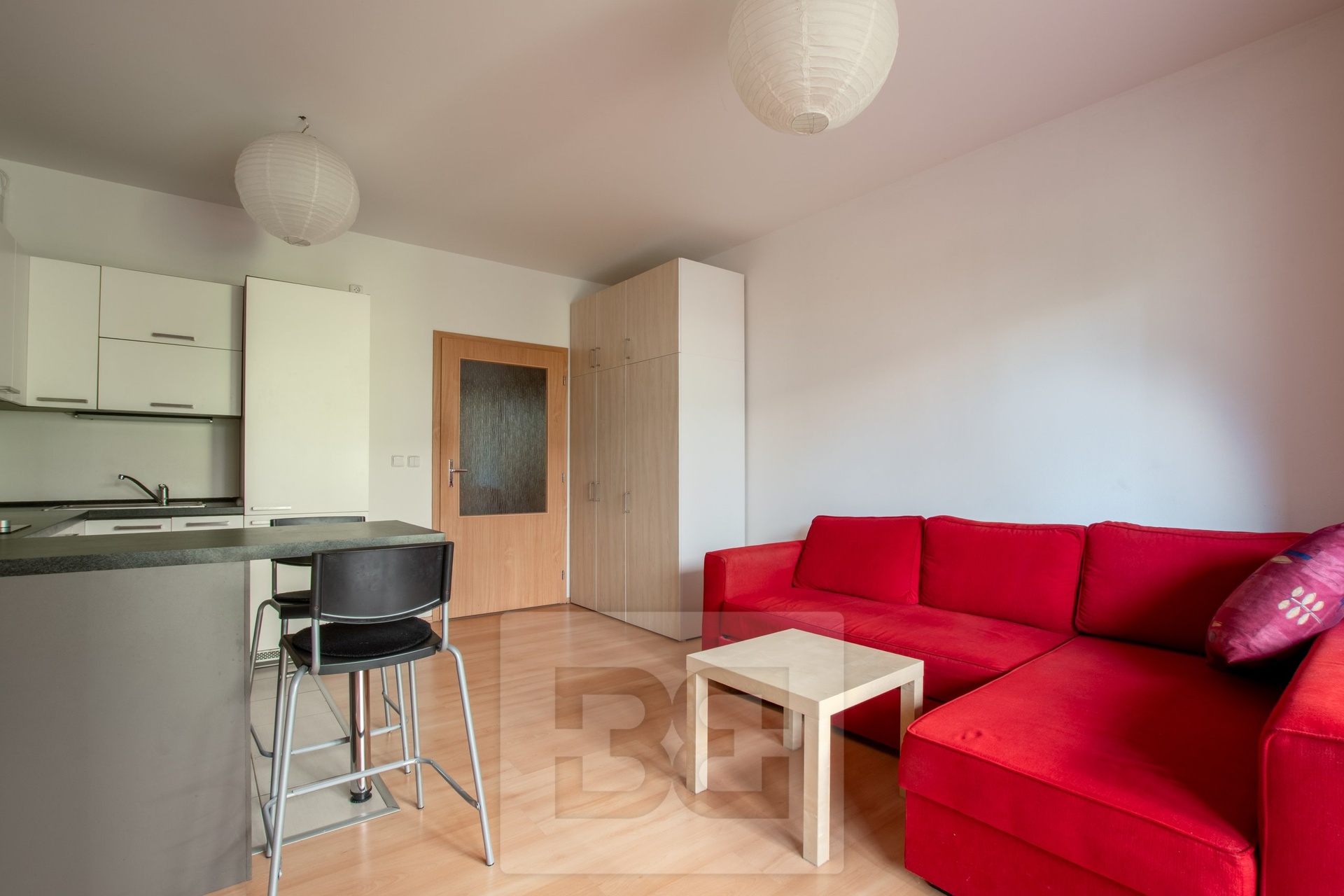 Obývací pokoj s kuchyní