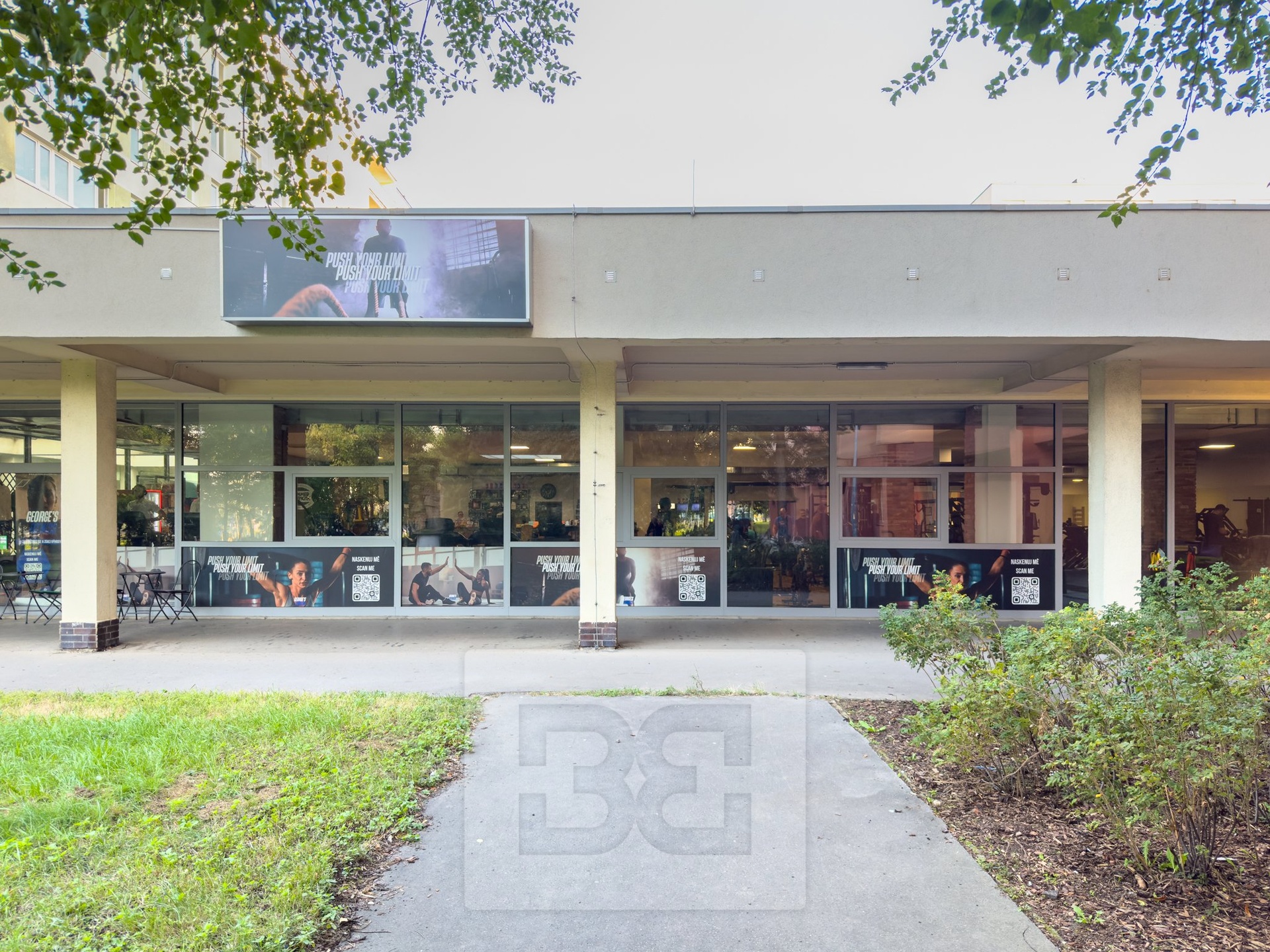 Posilovna před domem