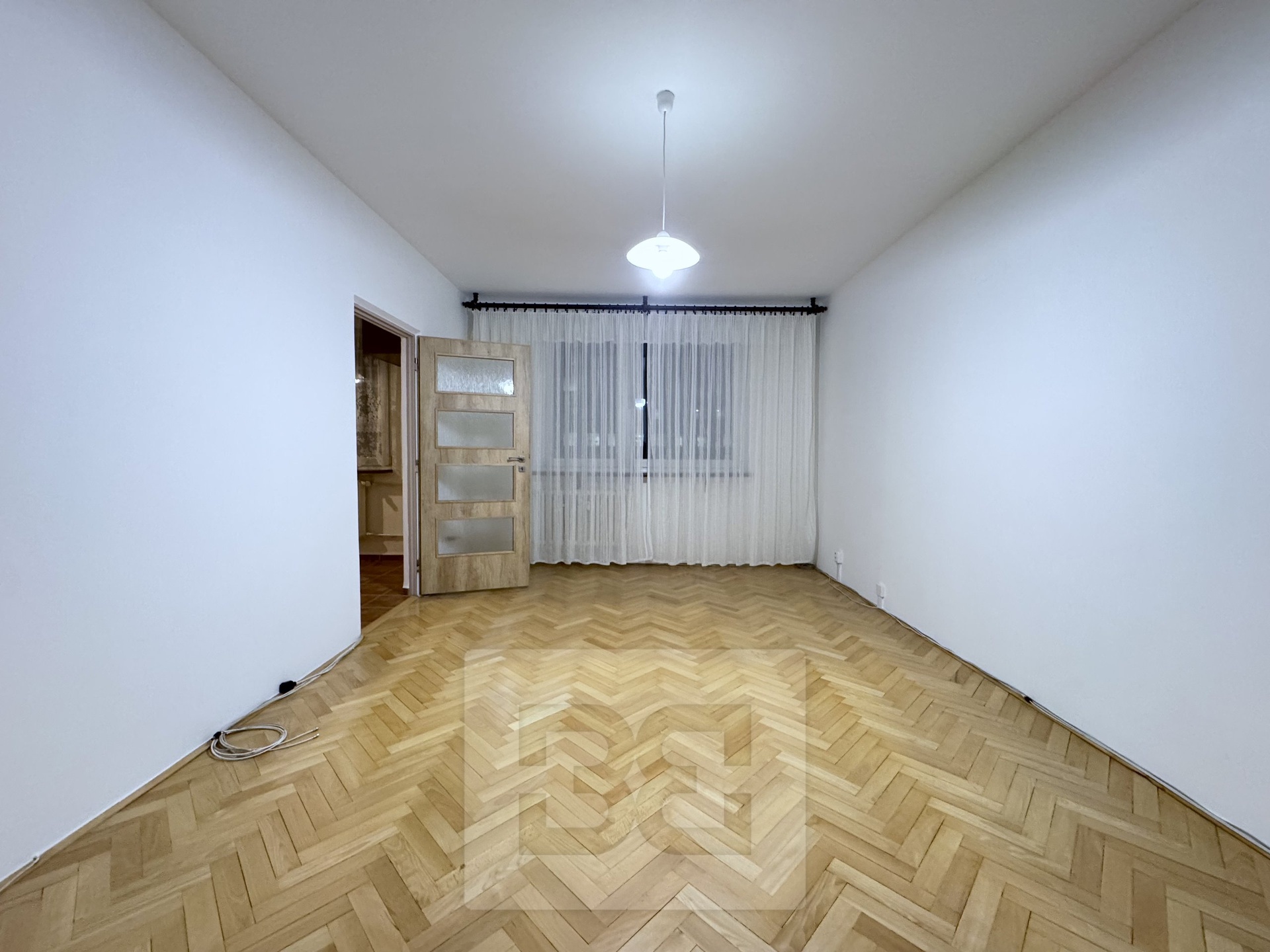 589DF826-9D28-4080-AF6E-F02F3AF30AD9_1_201_a