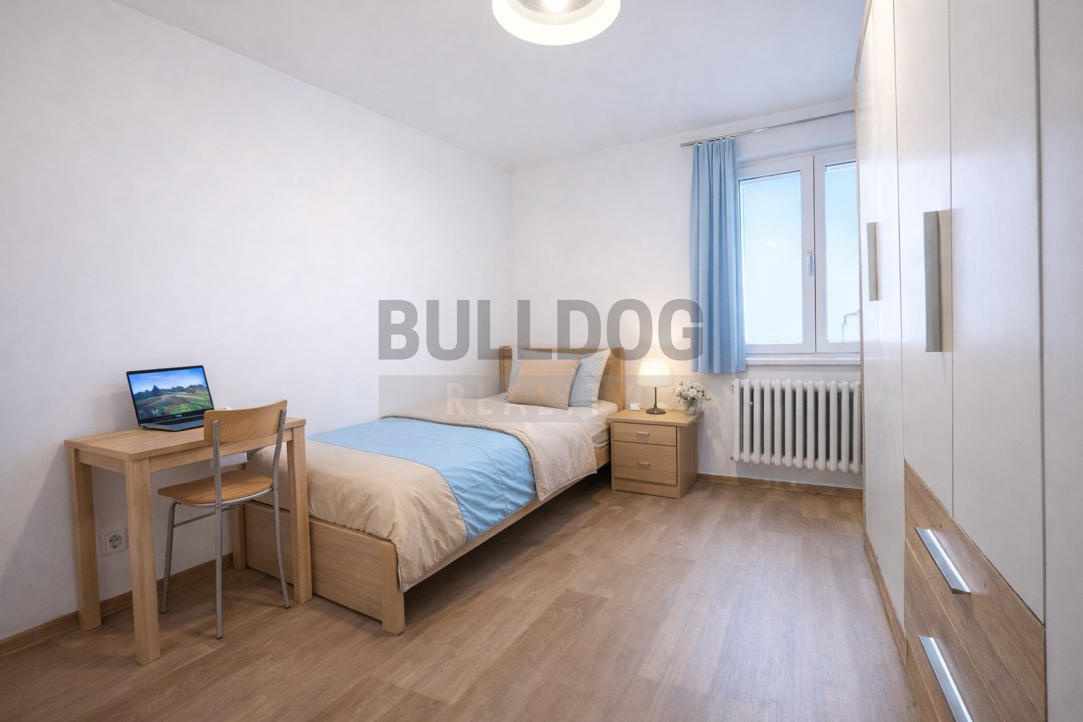 pokoj / pracovna / šatna