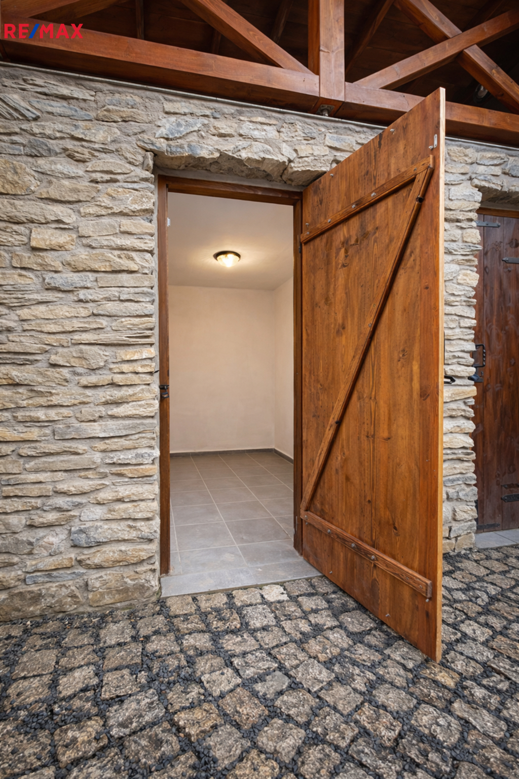 sklepní kóje k bytu