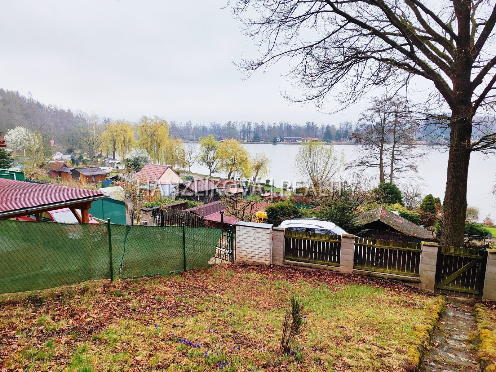 Výhled ze zahrady, pronájem chaty, Vodňany