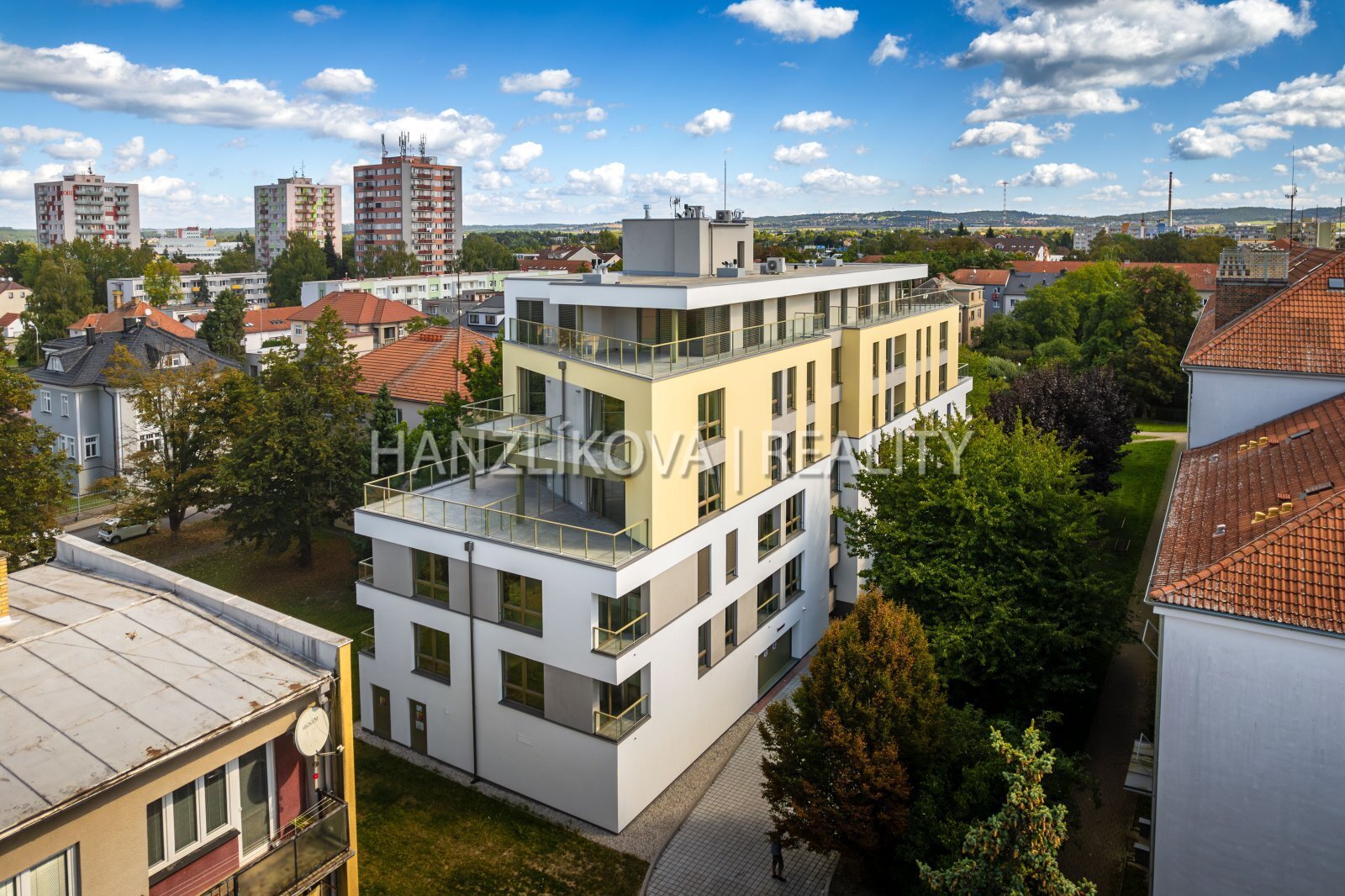 Pronájem novostavby bytu 3+kk s terasou, byt číslo B.29, residence Hálkova, ČB