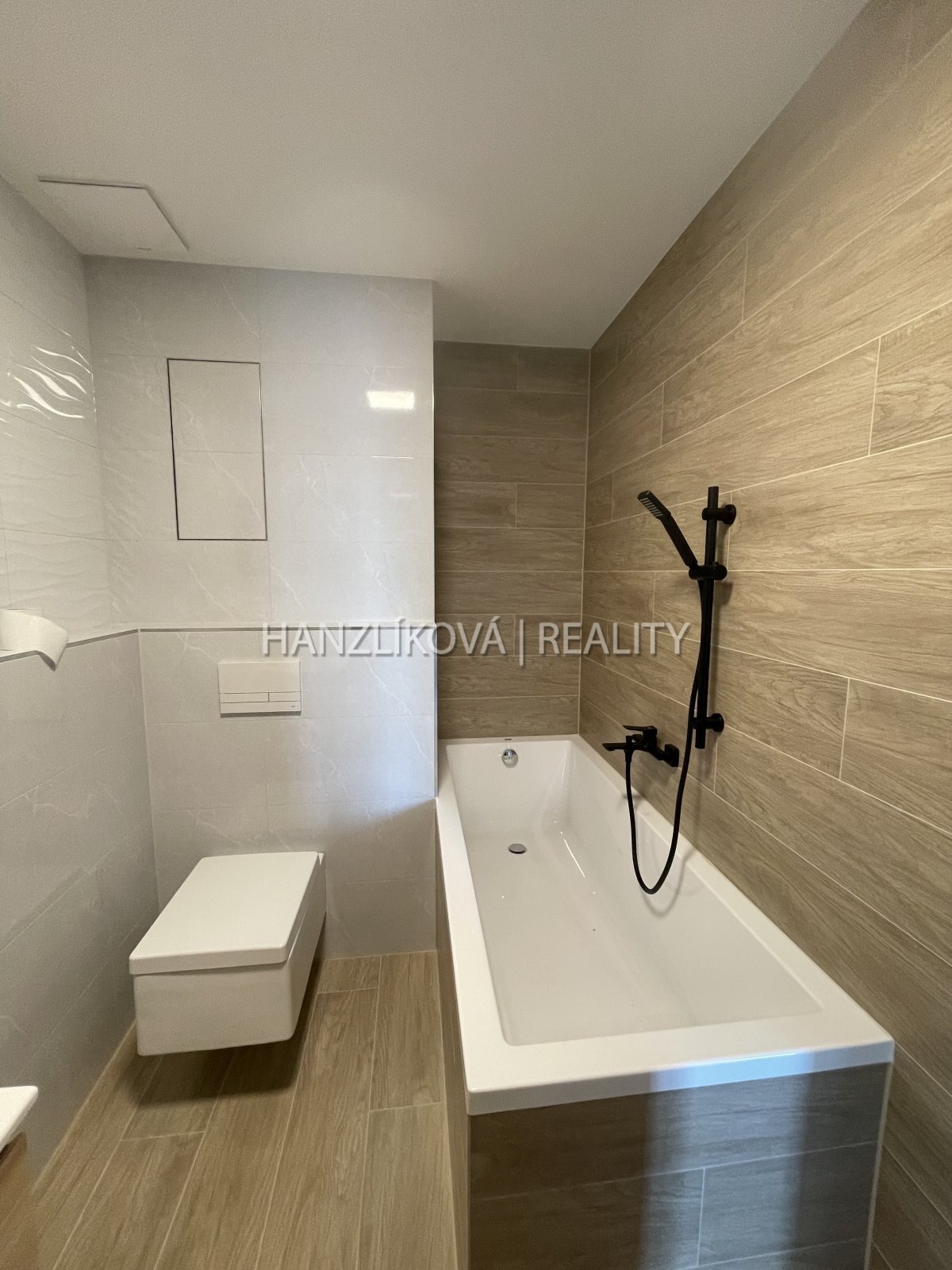 Pronájem novostavby bytu 3+kk 84,4 m2 s terasou 20