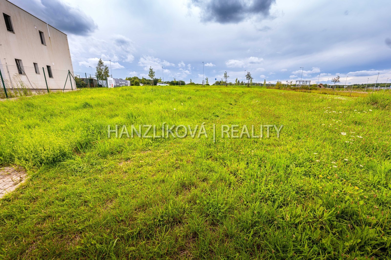 25-08-01 ČB Pozemek Foto_03.jpg