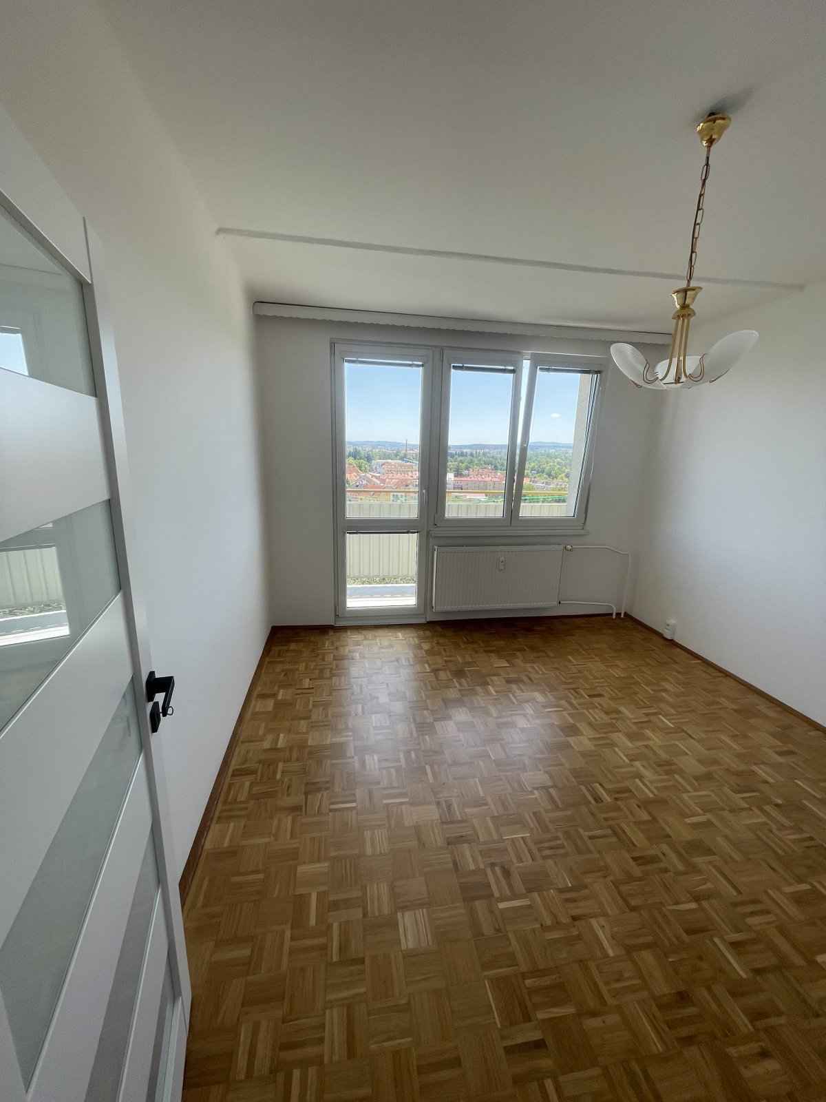 Pronájem bytu 3+1 s balkonem, Budivojova ul., ČB