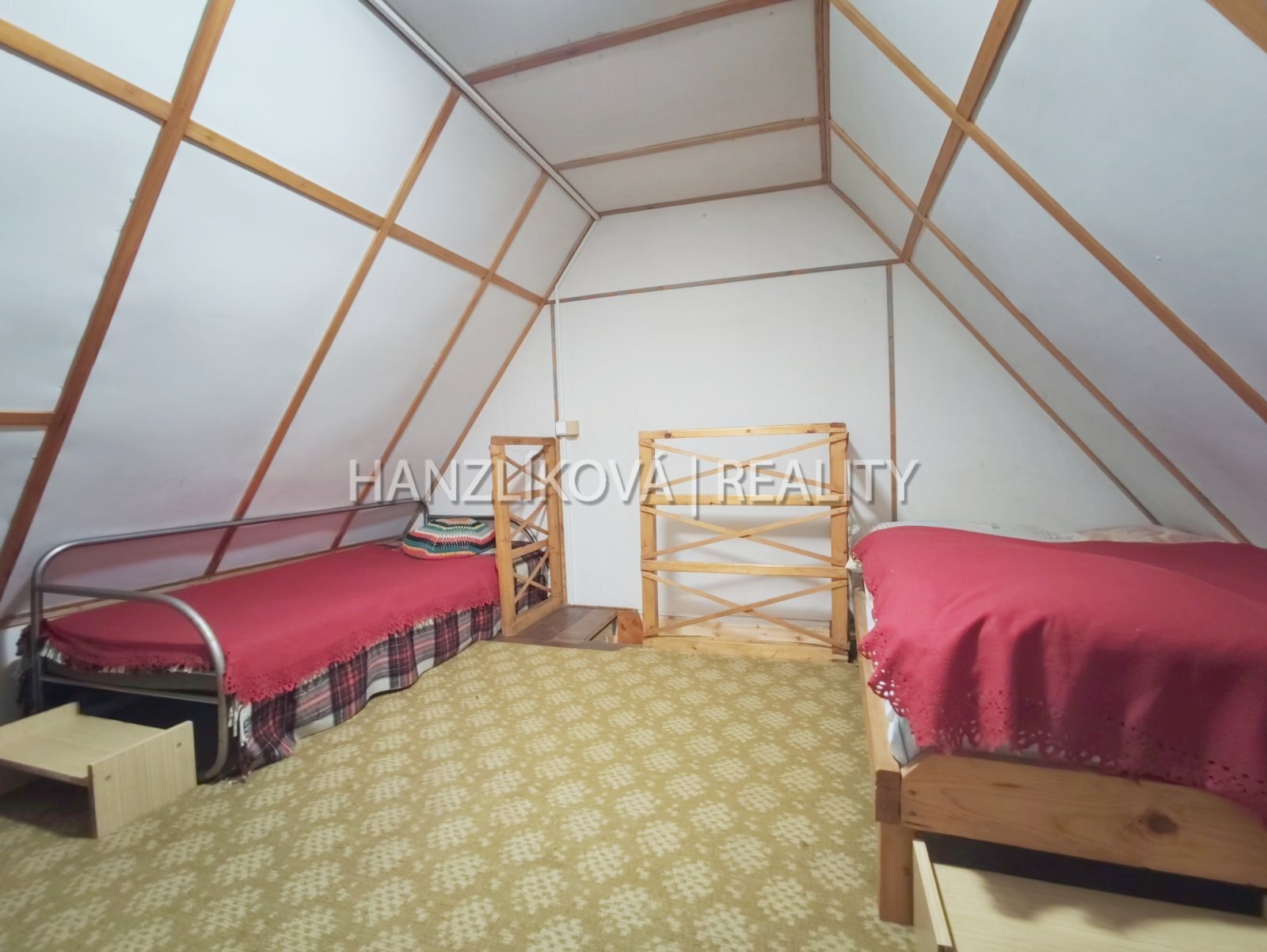 Ložnice v podkroví, pronájem chaty, Vodňany
