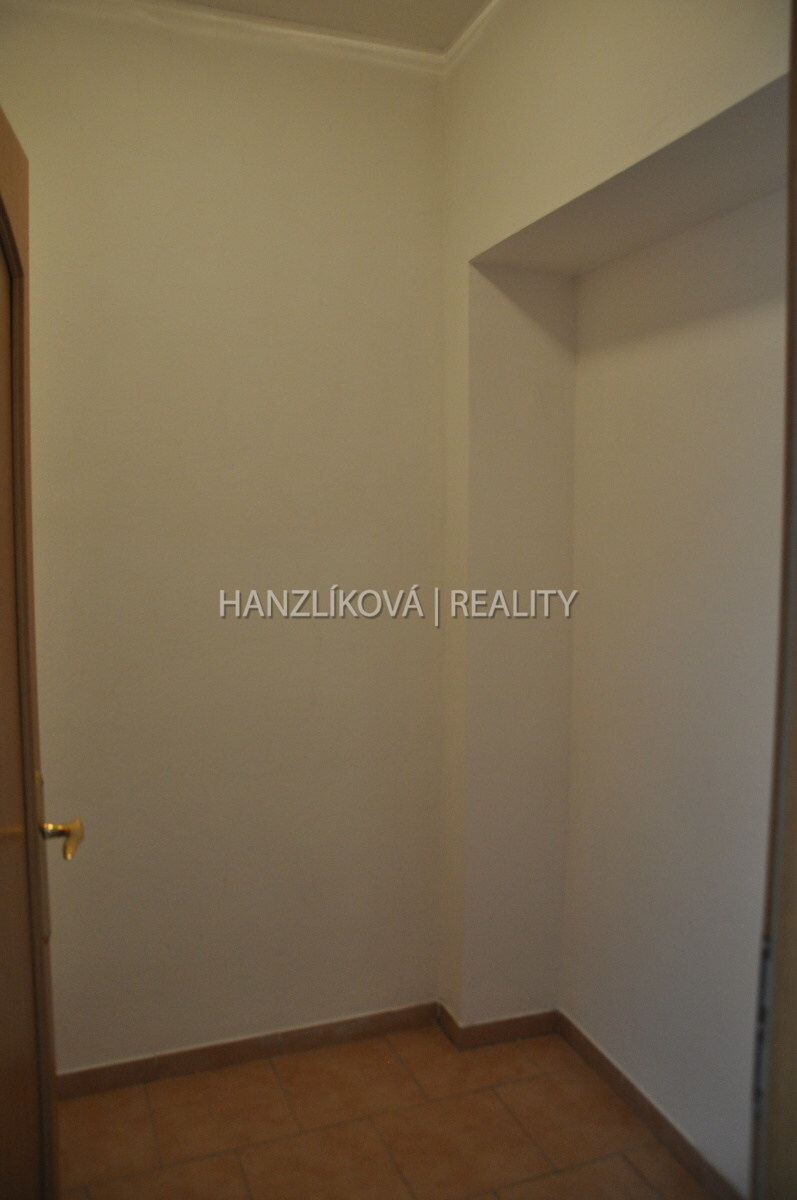 Komora, pronájem bytu 2+kk, J. Š. Baara, České Budějovice