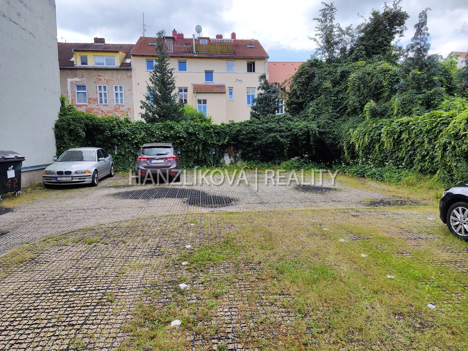 Parkování, pronájem bytu 1+kk, Riegrova, České Bud