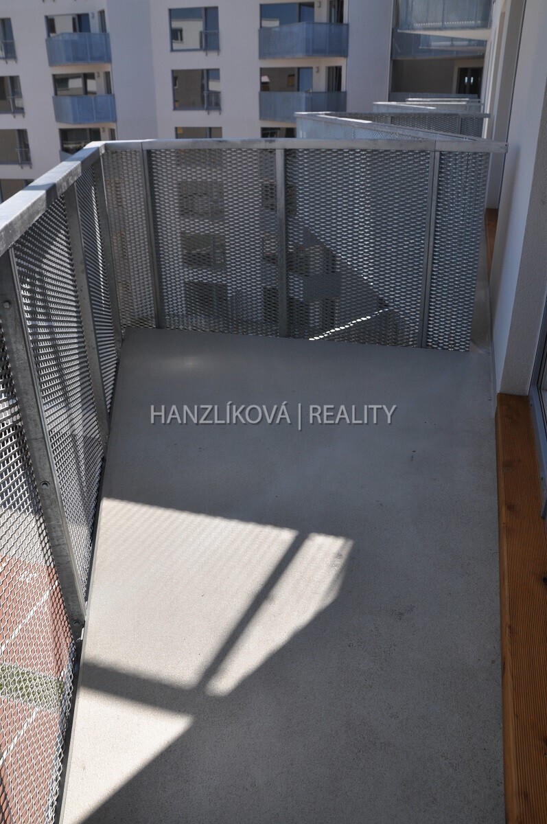 Balkon, pronájem bytu 1+kk, Dlouhá Louka