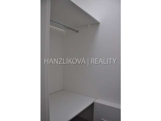 Šatna, pronájem bytu 1+kk, Nová ul., České Budějovice