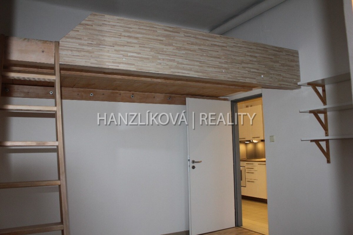 Pokoj, pronájem bytu 2+kk, Fráni Šrámka, České Budějovice
