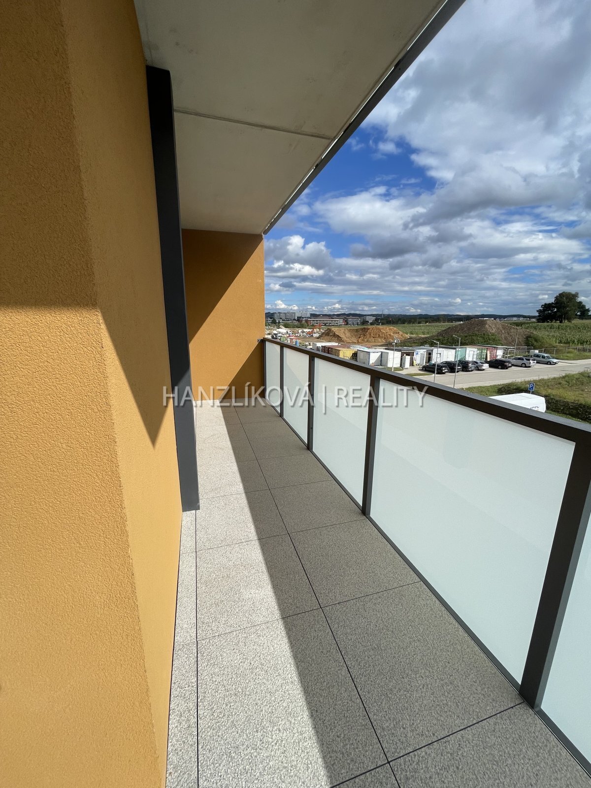 Pronájem novostavby bytu 3+kk 84,4 m2 s terasou 20