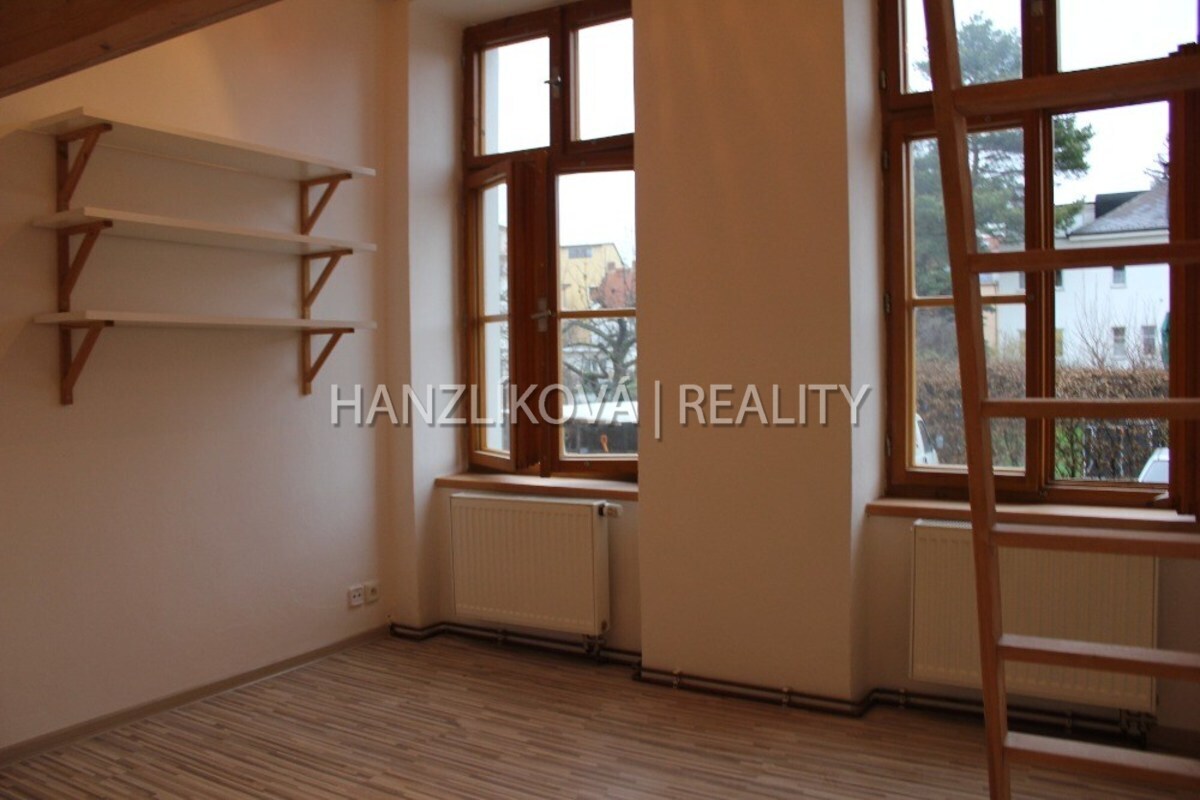 Pokoj, pronájem bytu 2+kk, Fráni Šrámka, České Budějovice