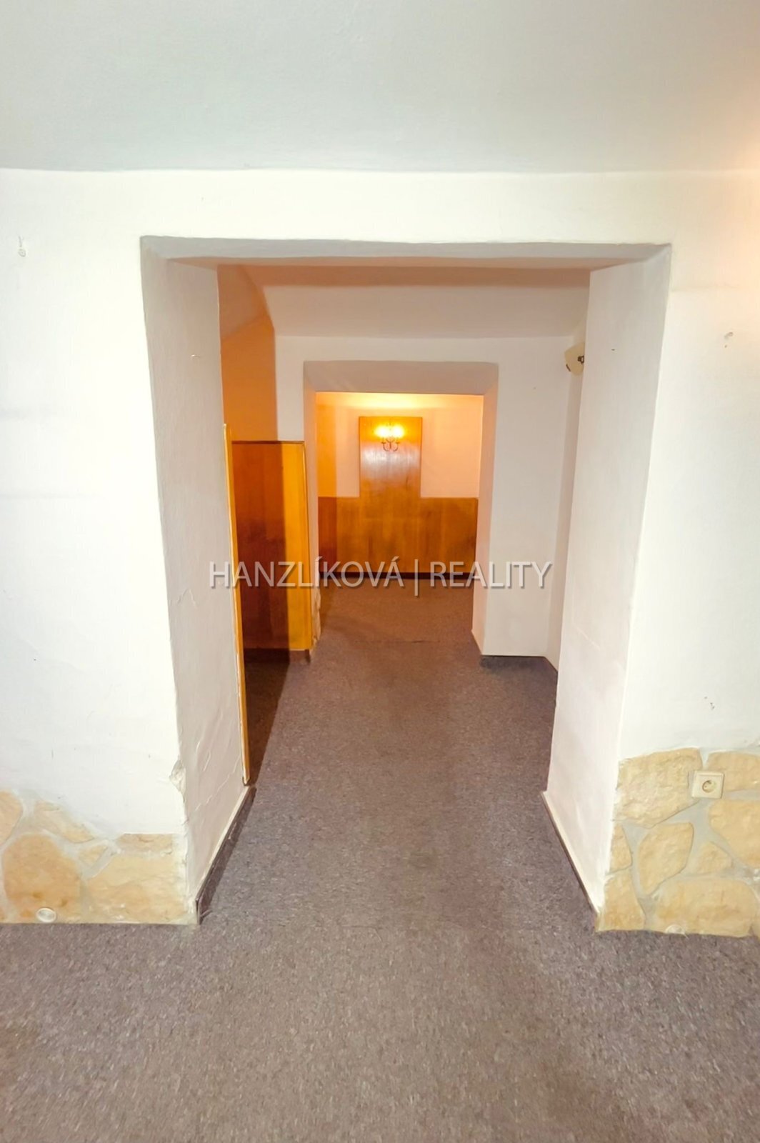 Pronájem nebytového prostoru 79,3 m&sup2; – Dvořák