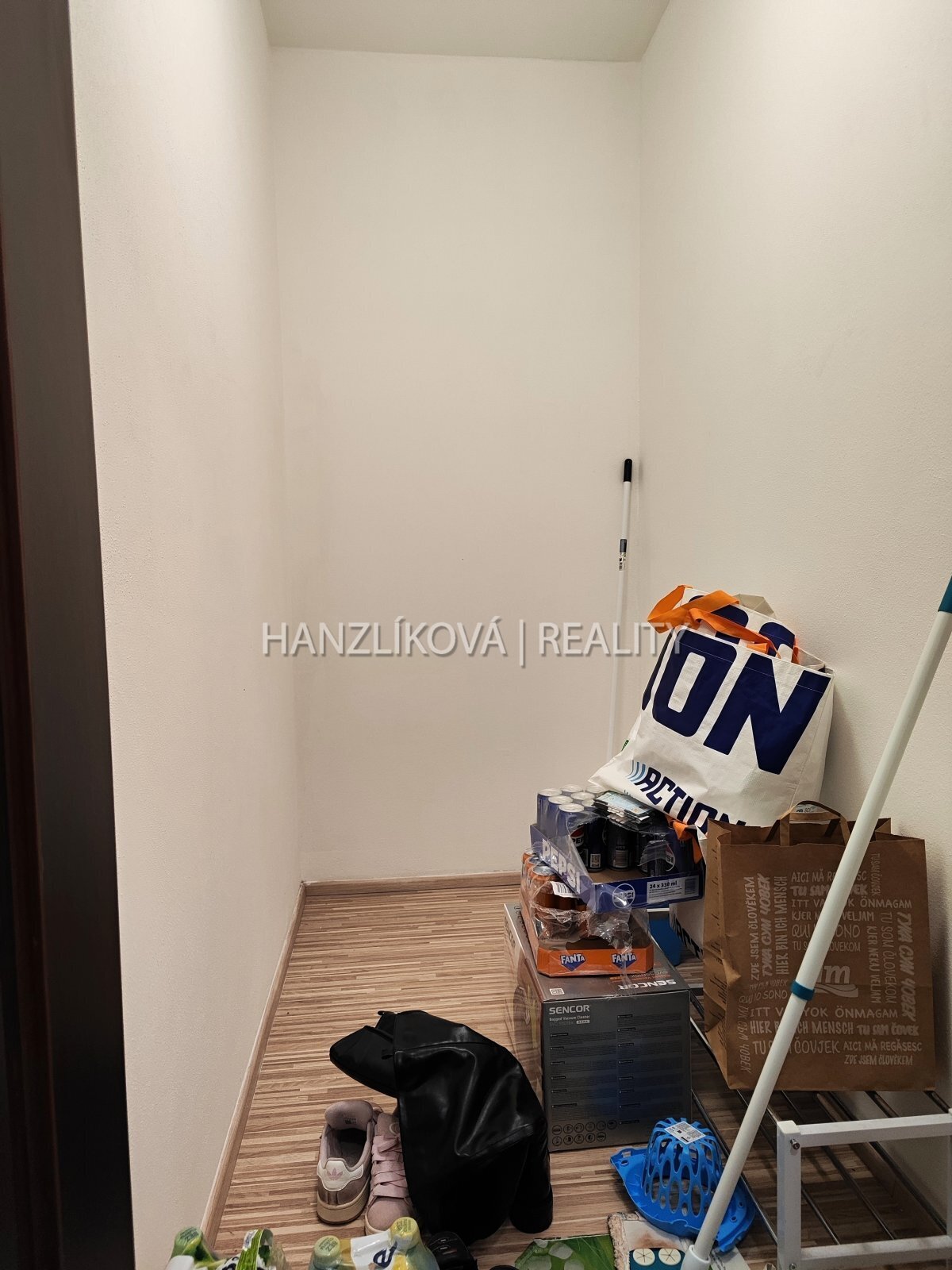 Komora, pronájem bytu 2+kk, B. Smetany, České Budě