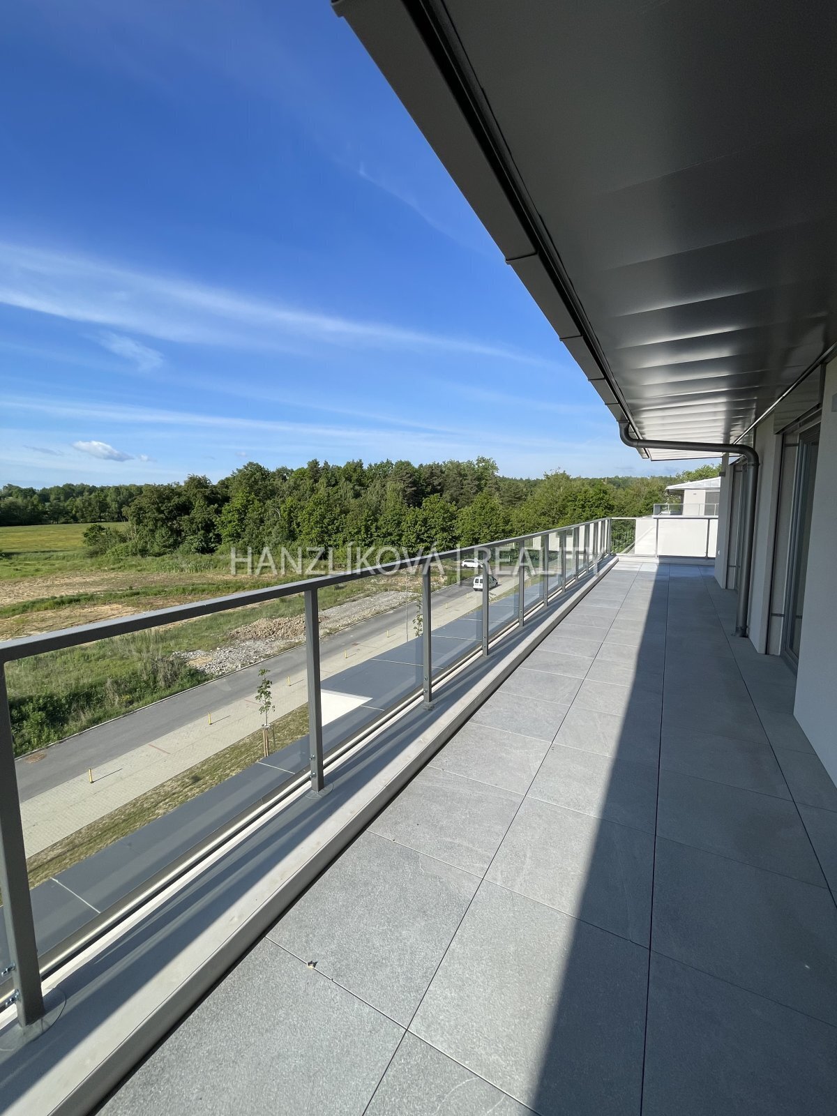 Pronájem nadstandardního bytu 4+kk 103 m2 s terasou  55m2 , byt B.P.1- terasy Branišovská, ČB