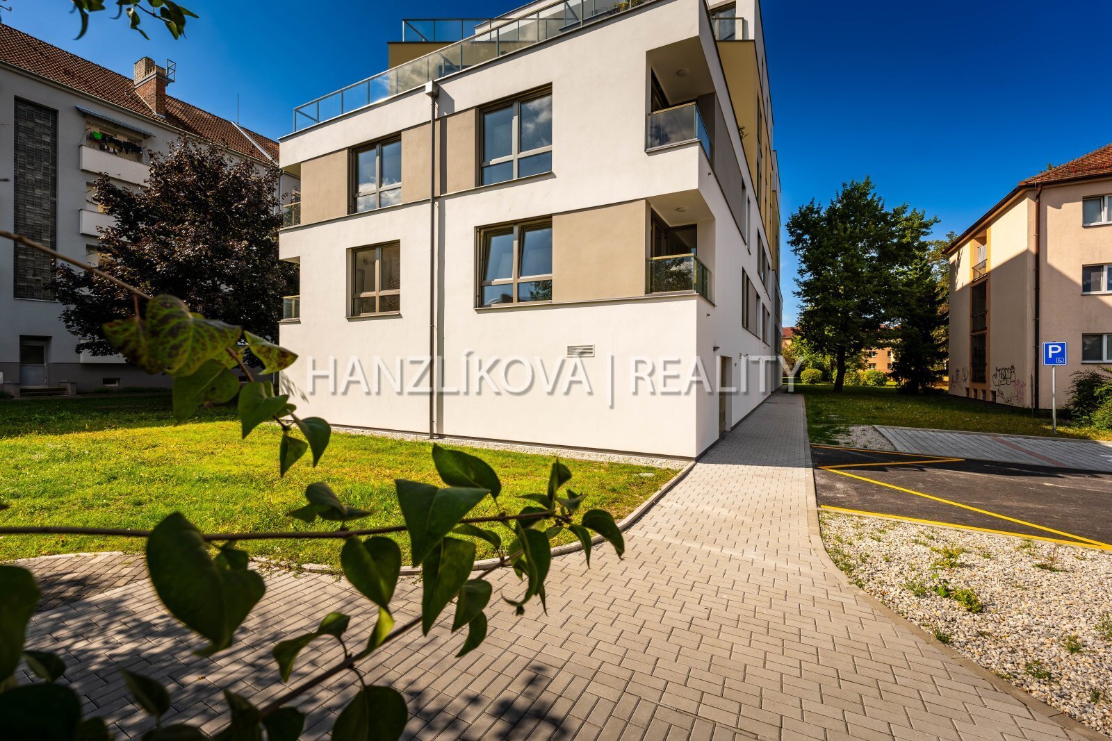 25-09-08 ČB Hálkova Byt Foto_33.jpg